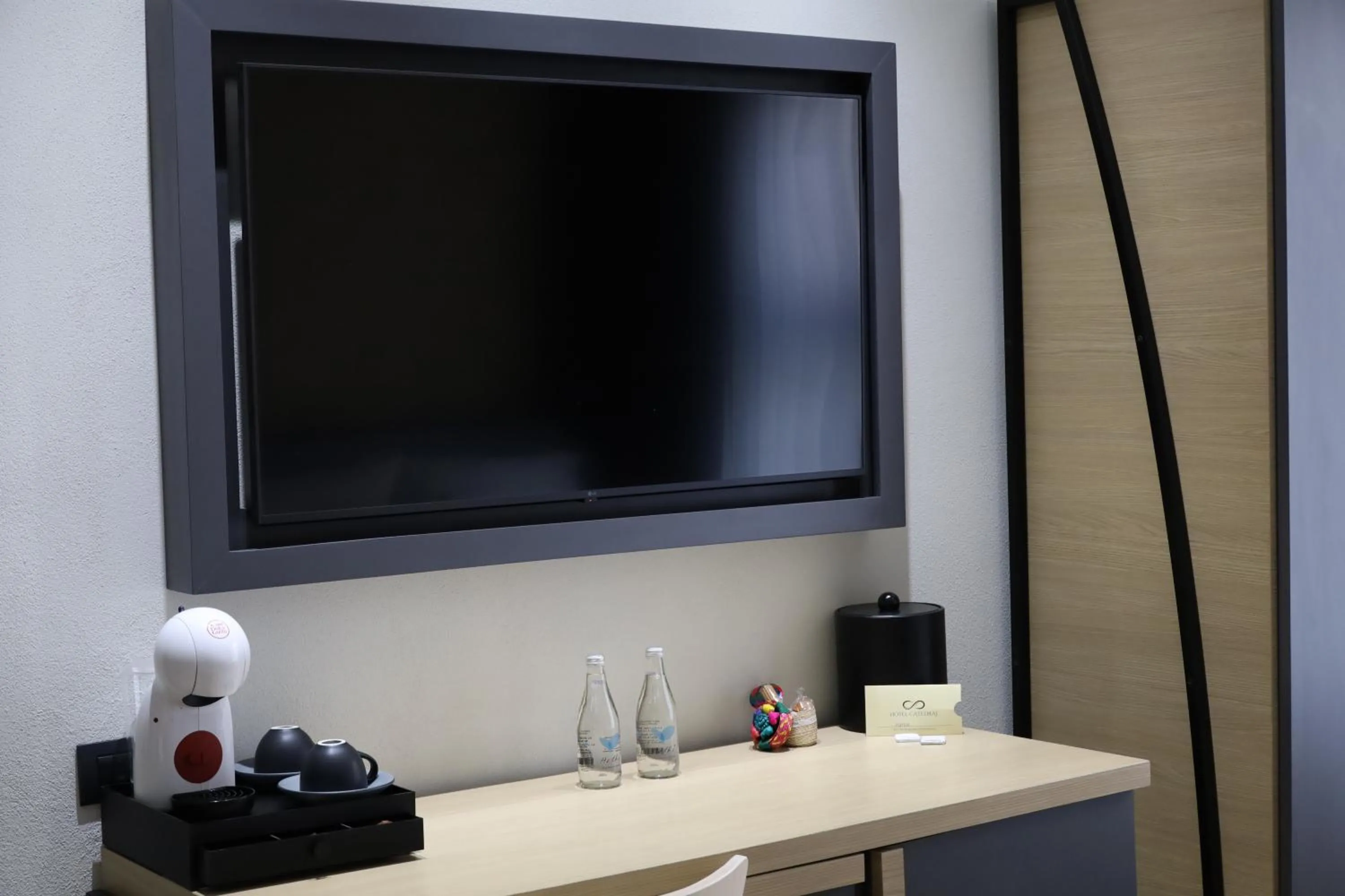 TV and multimedia in Hotel Catedral