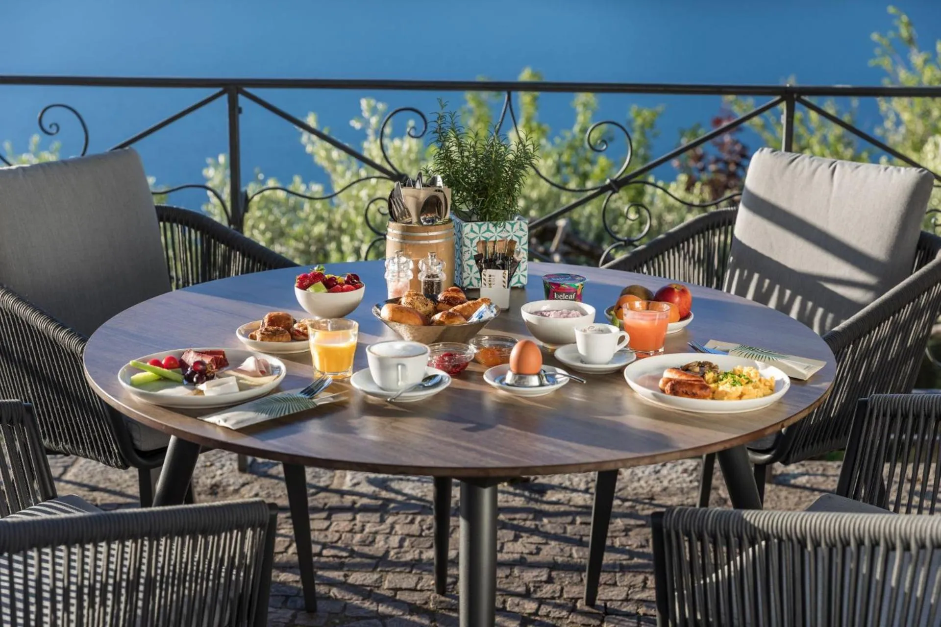 Restaurant/places to eat in Parkhotel Brenscino Brissago