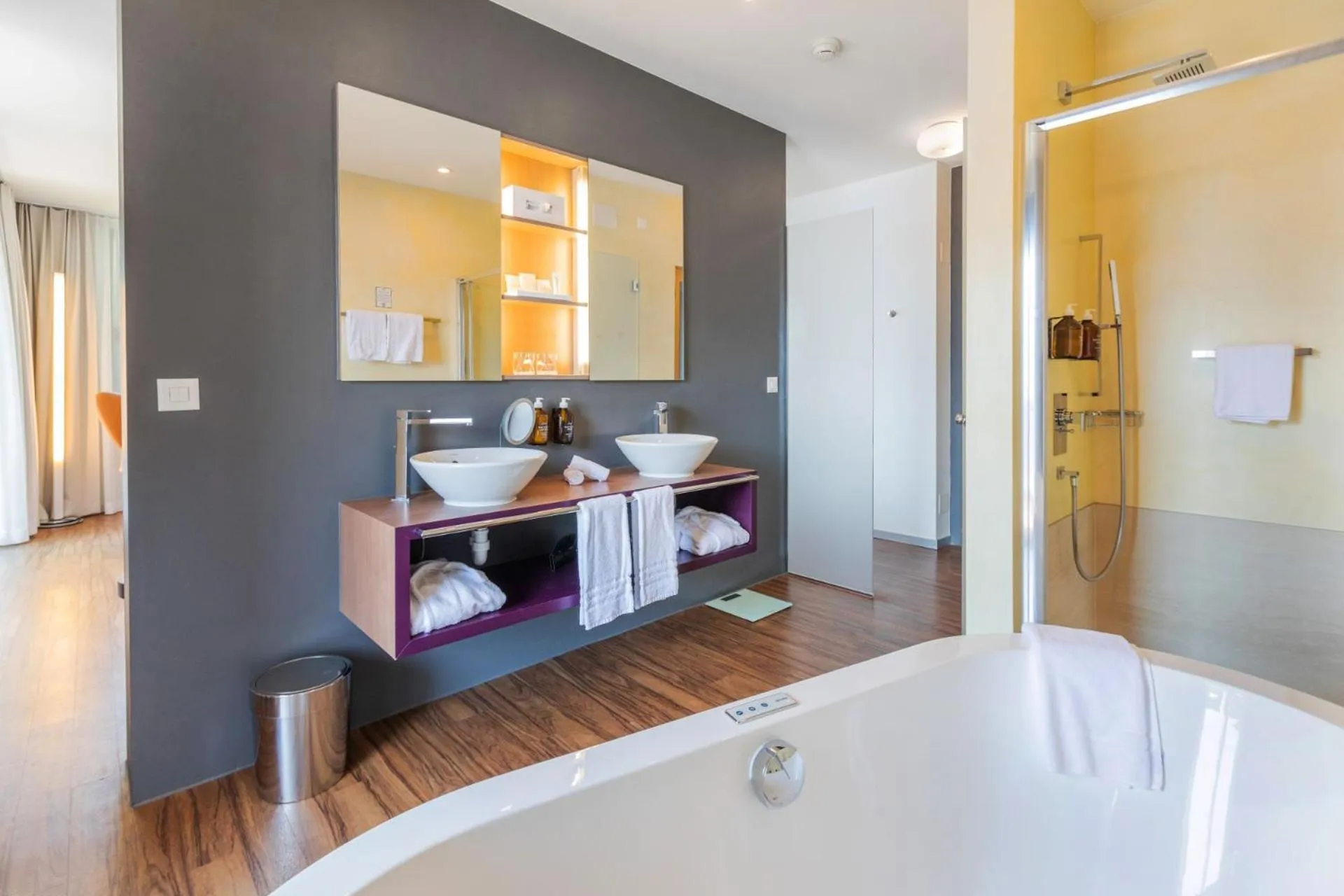 Hot Tub in Parkhotel Brenscino Brissago