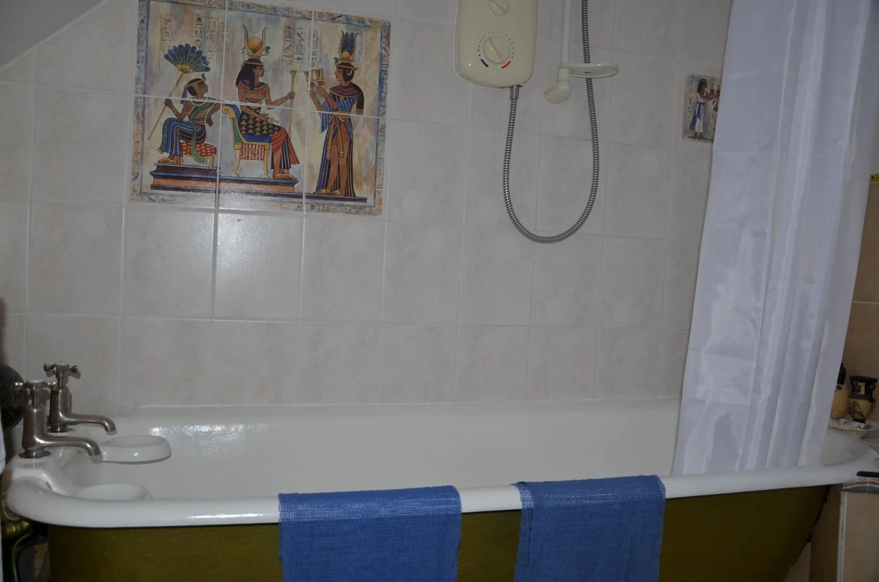 Bathroom in Averon House