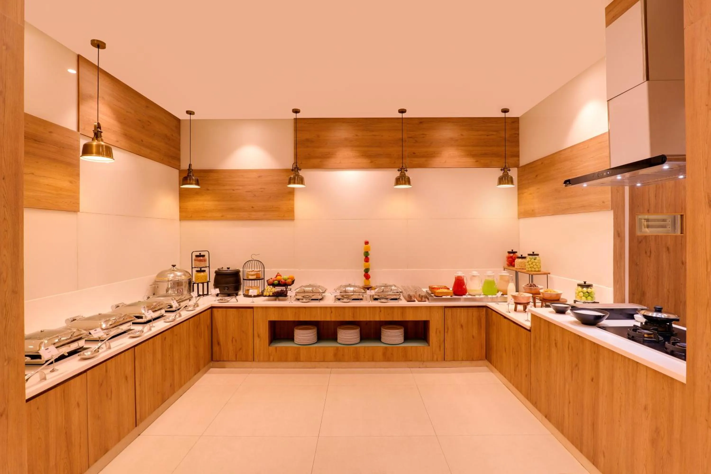 Restaurant/places to eat in Keys Prima by Lemon Tree Hotels, Katti-Ma, Chennai