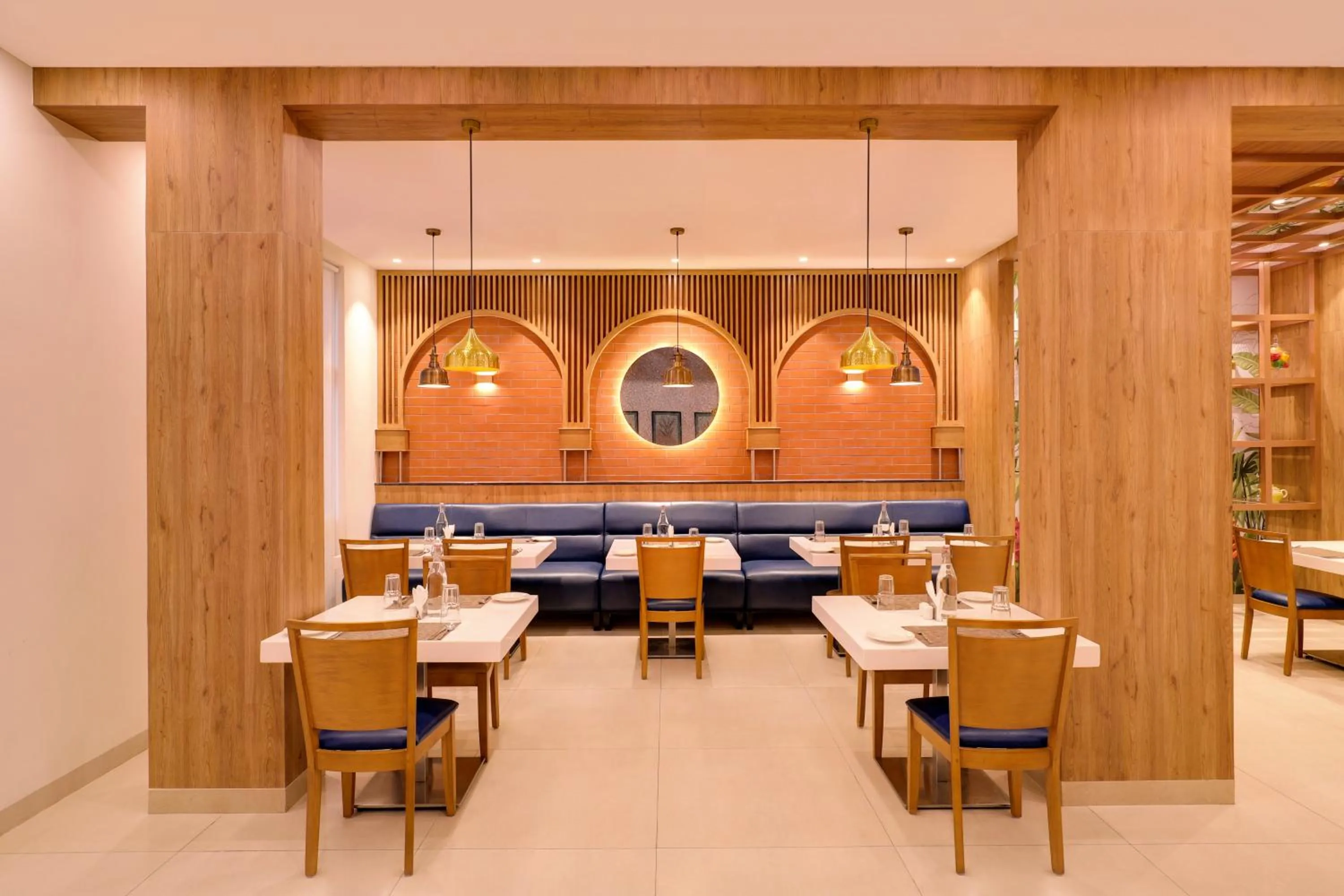 Restaurant/places to eat in Keys Prima by Lemon Tree Hotels, Katti-Ma, Chennai