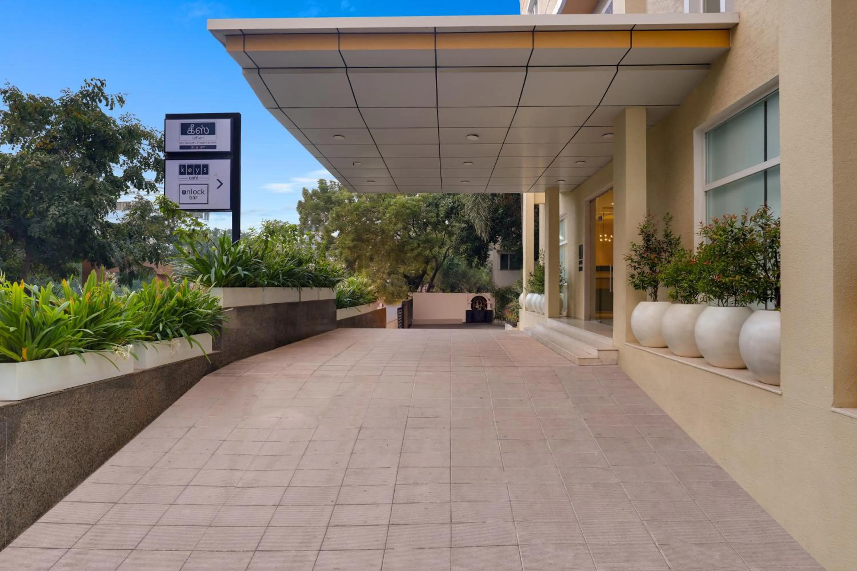 Facade/entrance in Keys Prima by Lemon Tree Hotels, Katti-Ma, Chennai