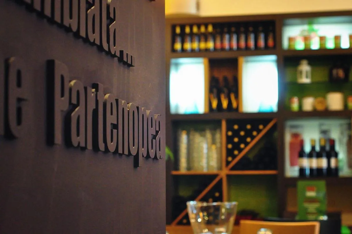 Restaurant/places to eat in OC Hotel