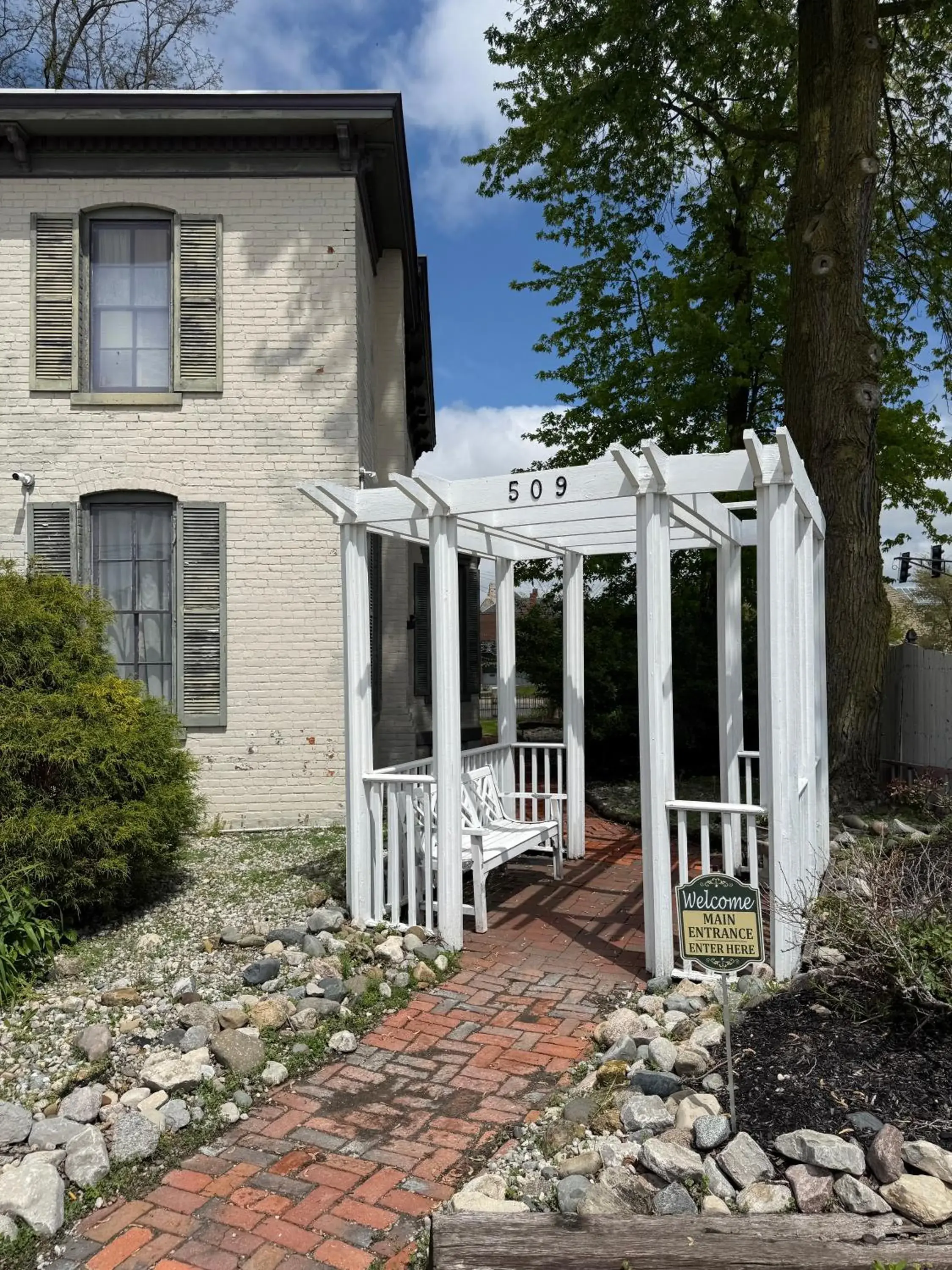 Queen Suite with Spa Bath in Historic Sion Bass Guest House Queen Suite with Spa Bath in Historic Sion Bass Guest House