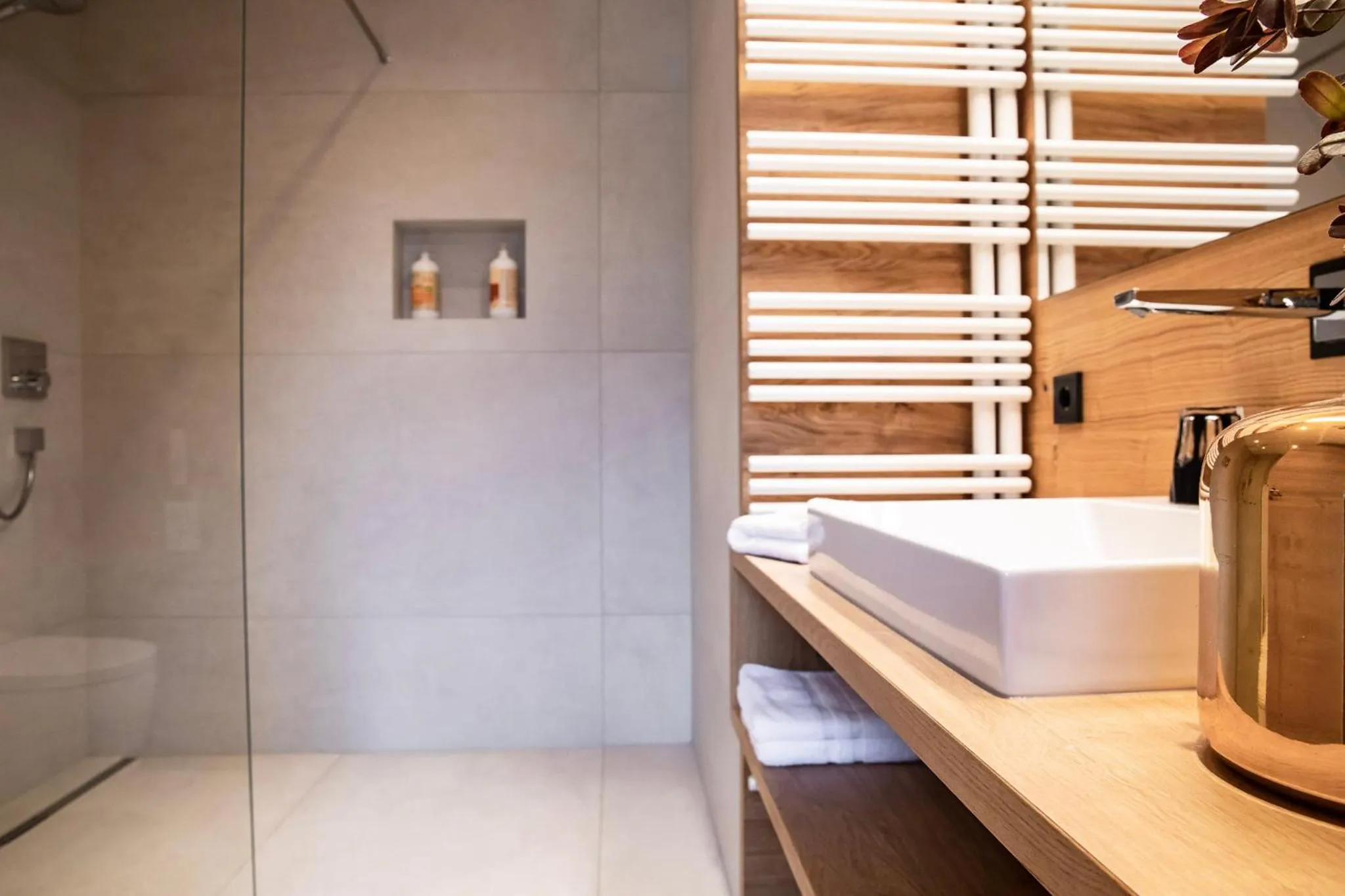 Bathroom in Hotel & Appartements Alpenresidenz Viktoria