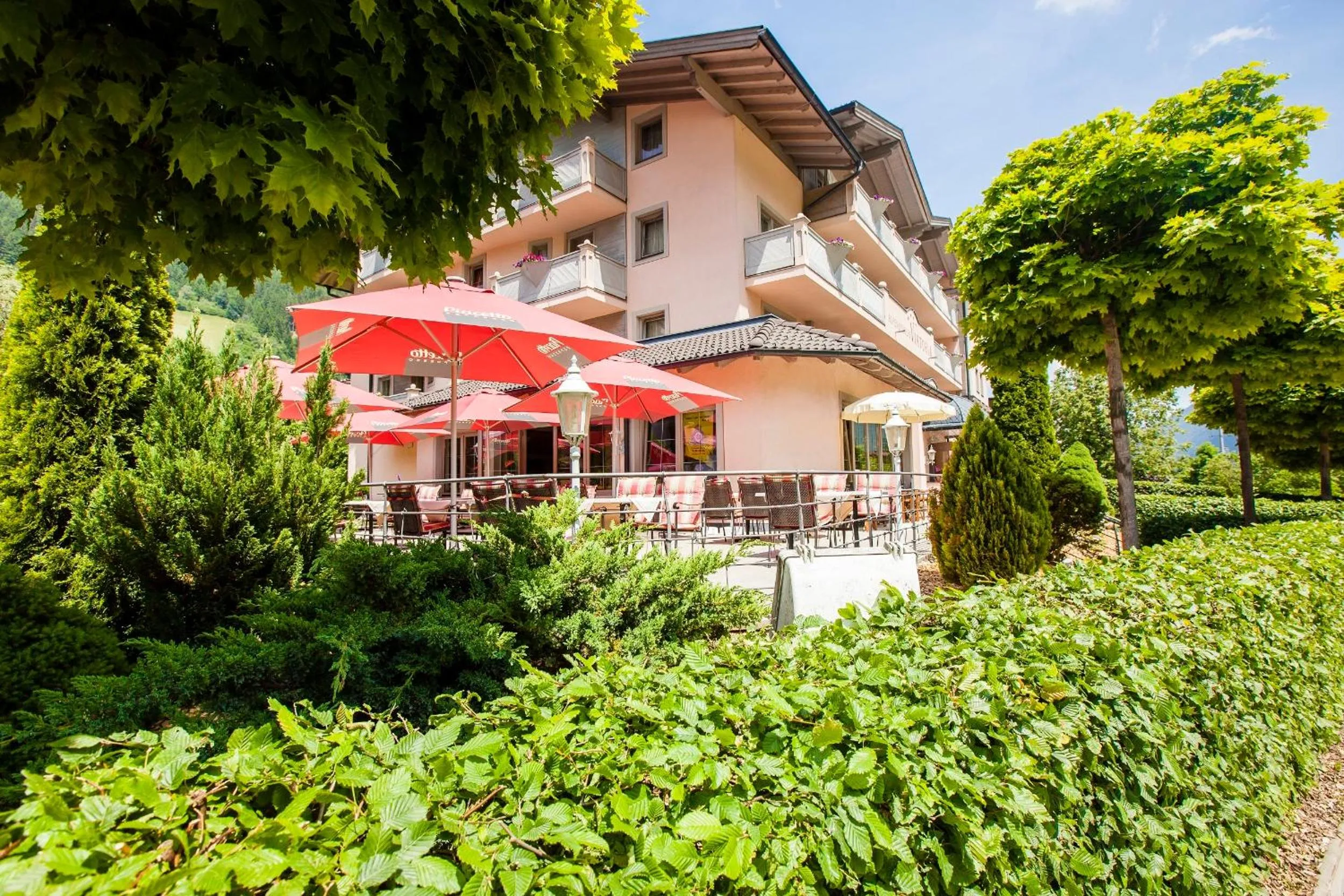 Facade/entrance in Hotel & Appartements Alpenresidenz Viktoria