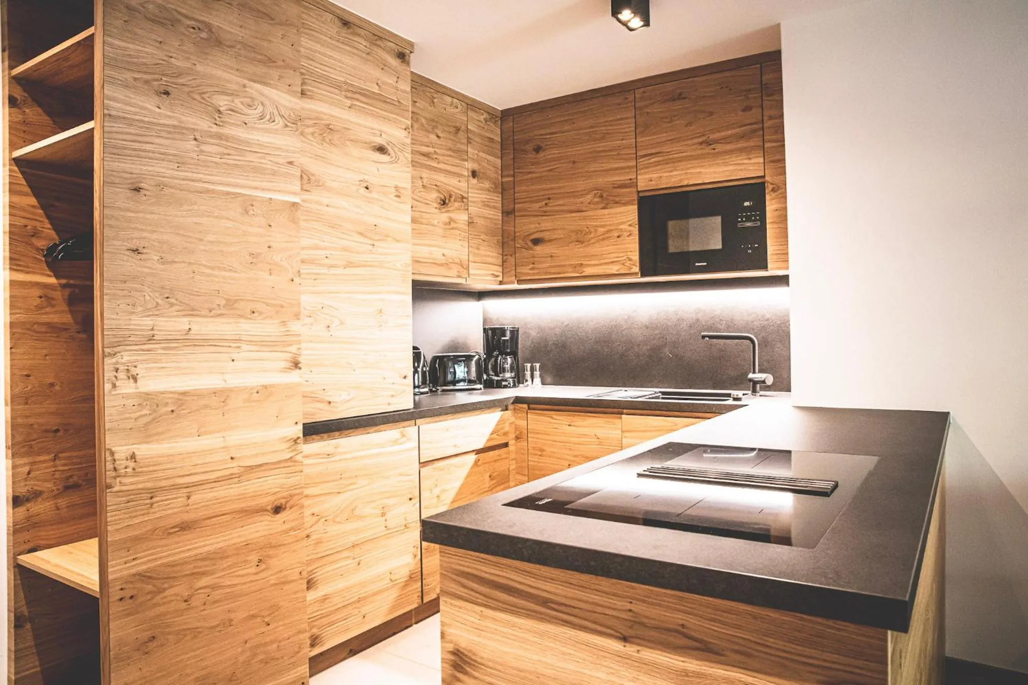 Kitchen or kitchenette in Hotel & Appartements Alpenresidenz Viktoria