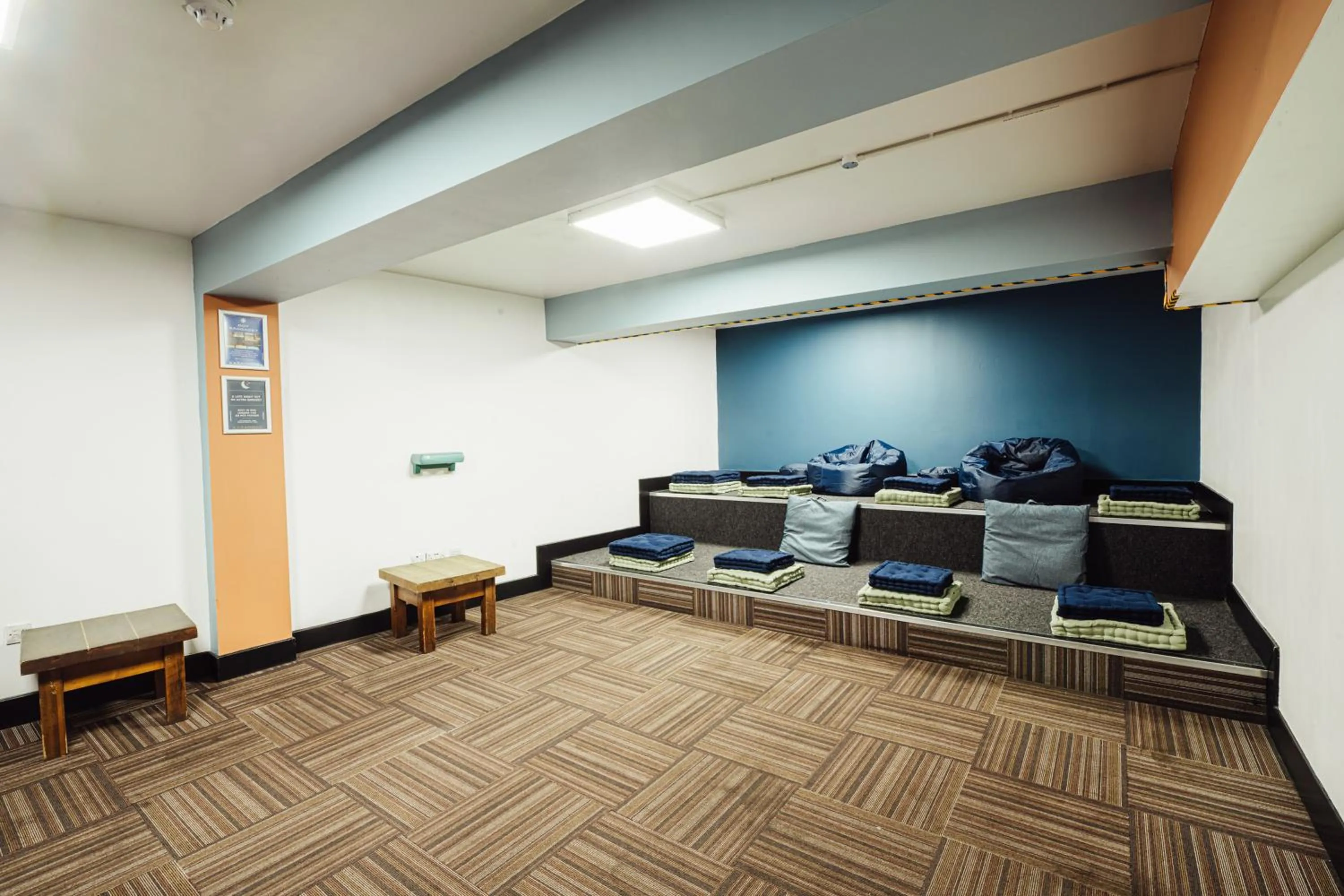 Communal lounge/ TV room in Kabannas Newcastle