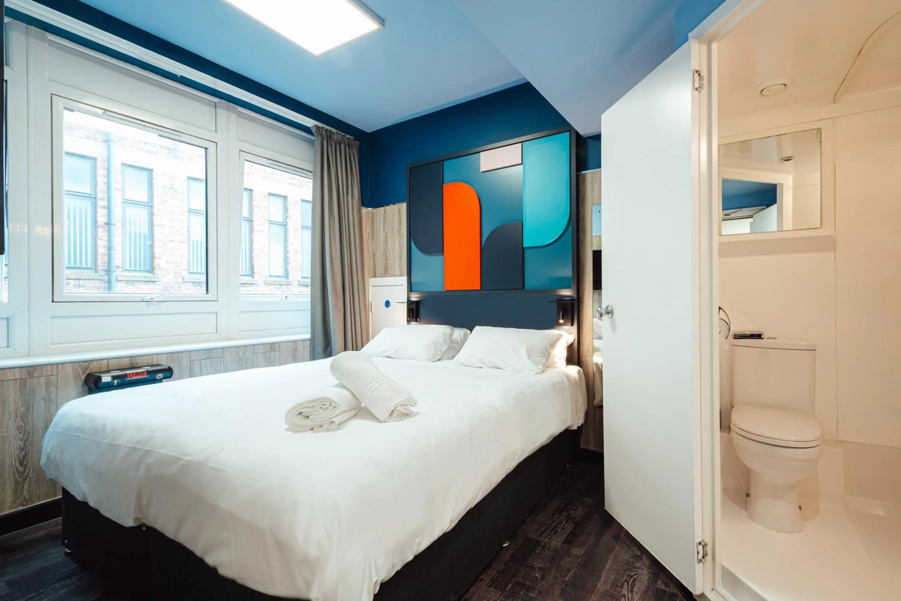 Bathroom, Bed in Kabannas Newcastle