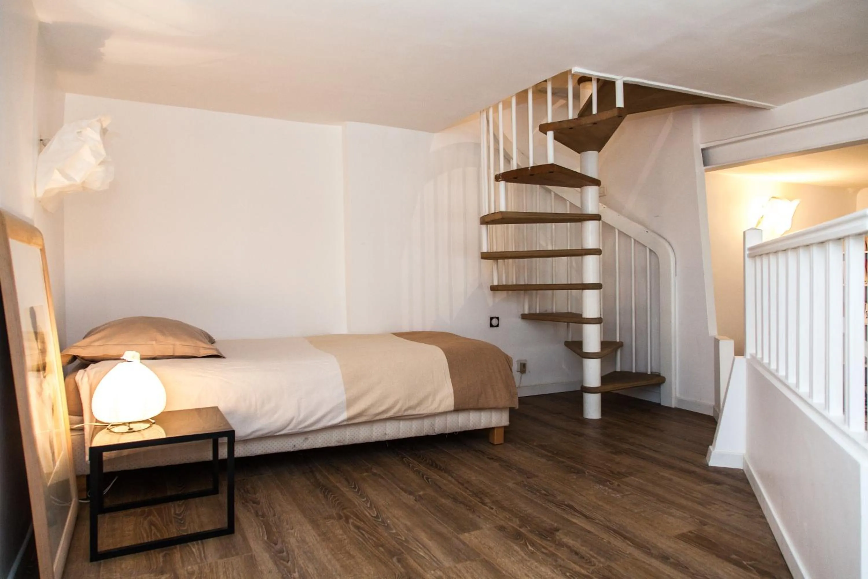 Bedroom, Bed in Maison Nomade Paris - MaisonNomadeChic