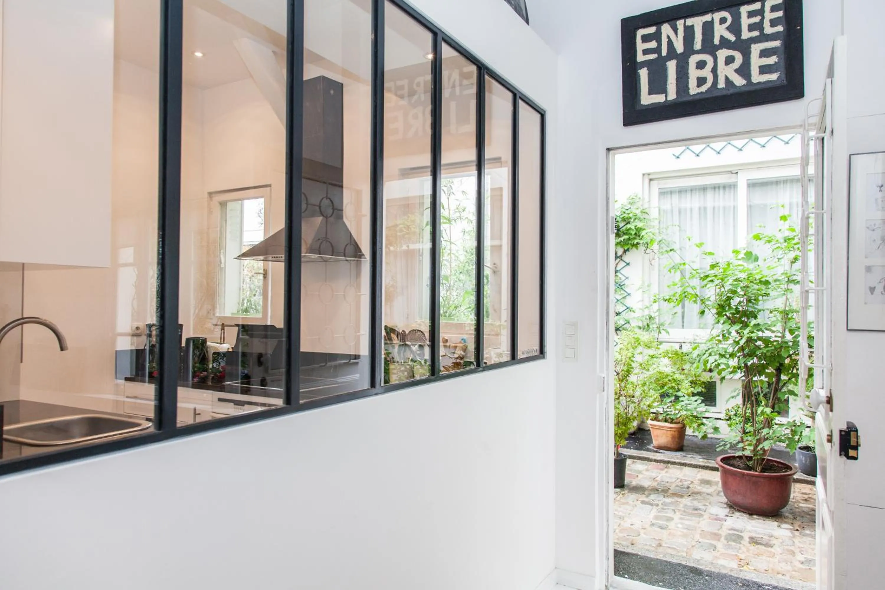 Garden view in Maison Nomade Paris - MaisonNomadeChic