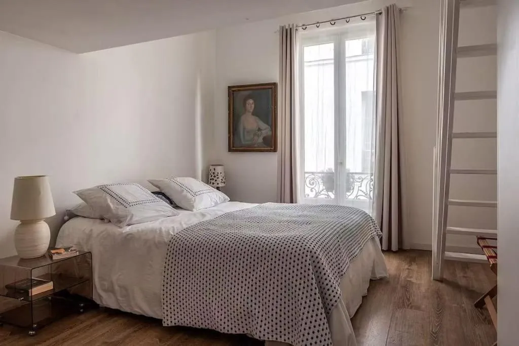 Bedroom, Bed in Maison Nomade Paris - MaisonNomadeChic
