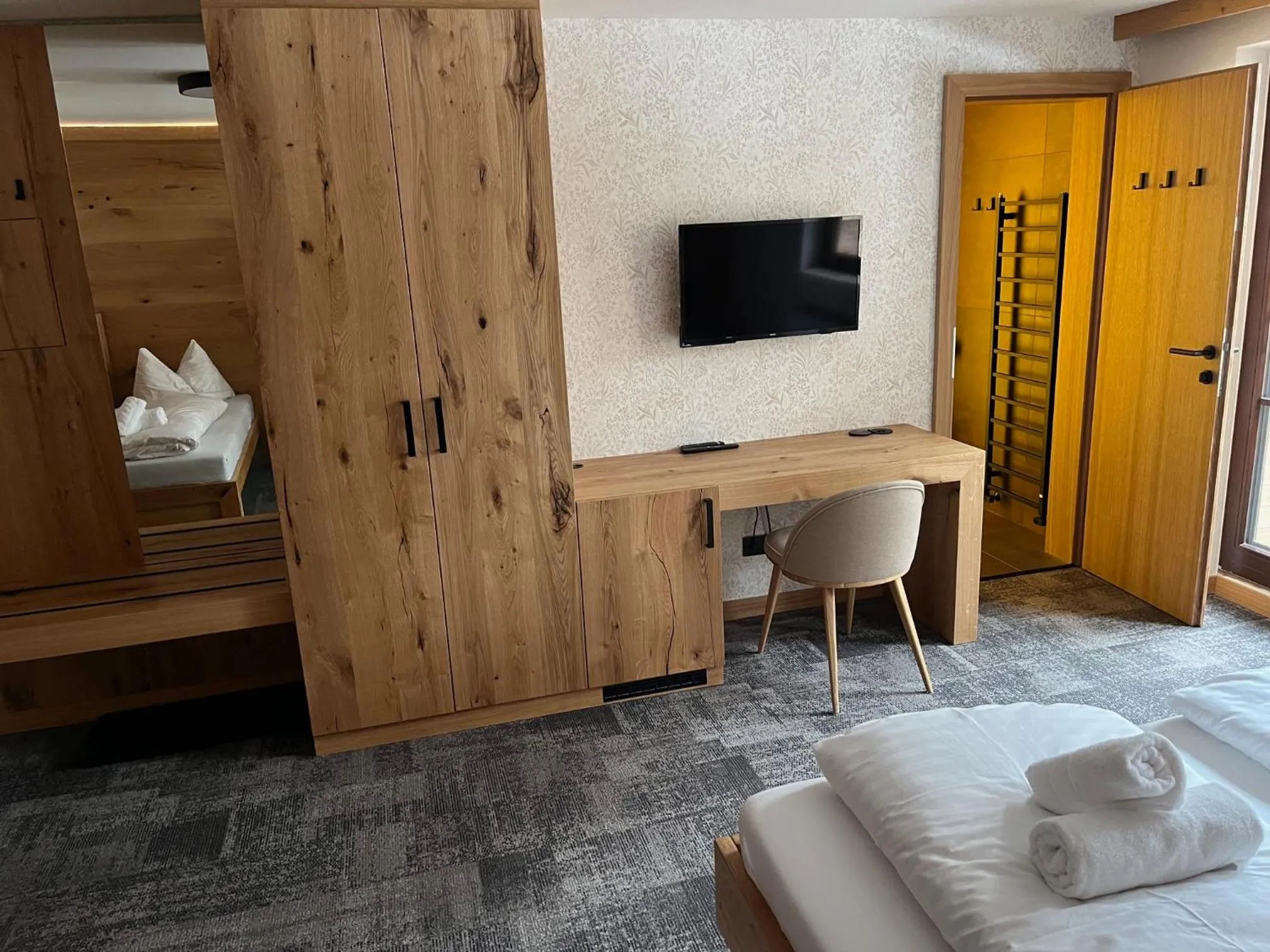 Bed in Tieflehner Hof Pitztalhaus Hotel