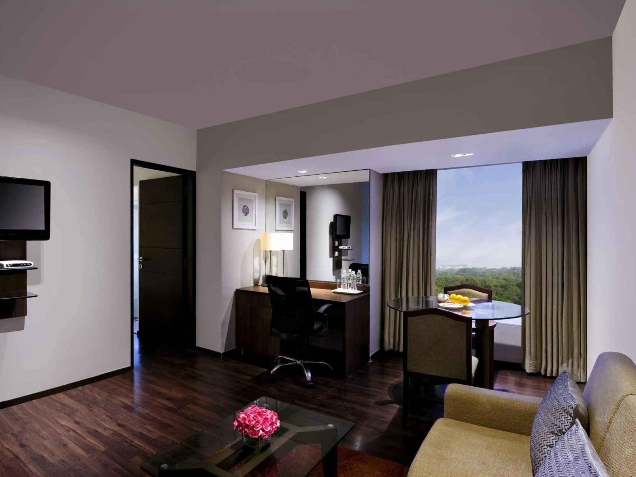 Bedroom in Grand Mercure Vadodara Surya Palace