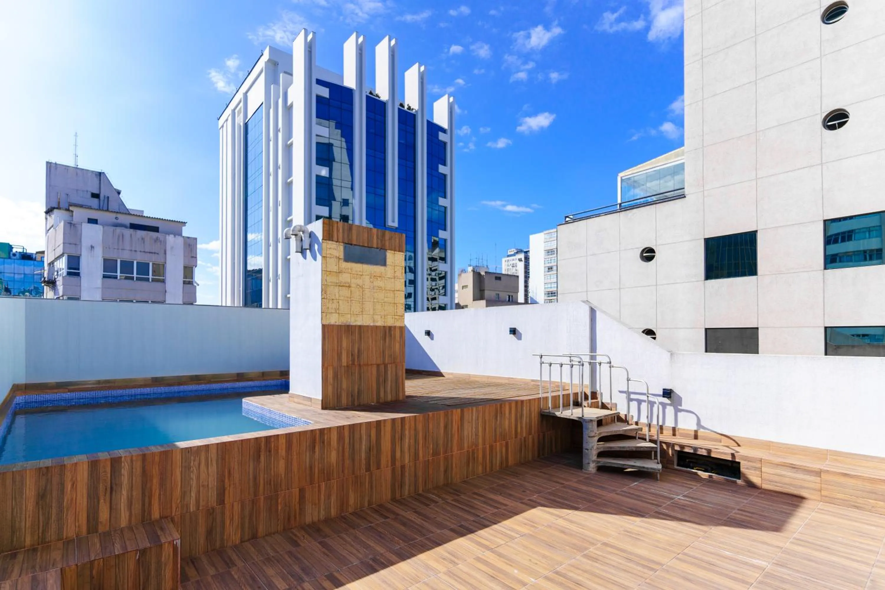 Day in Carillon Plaza Hotel