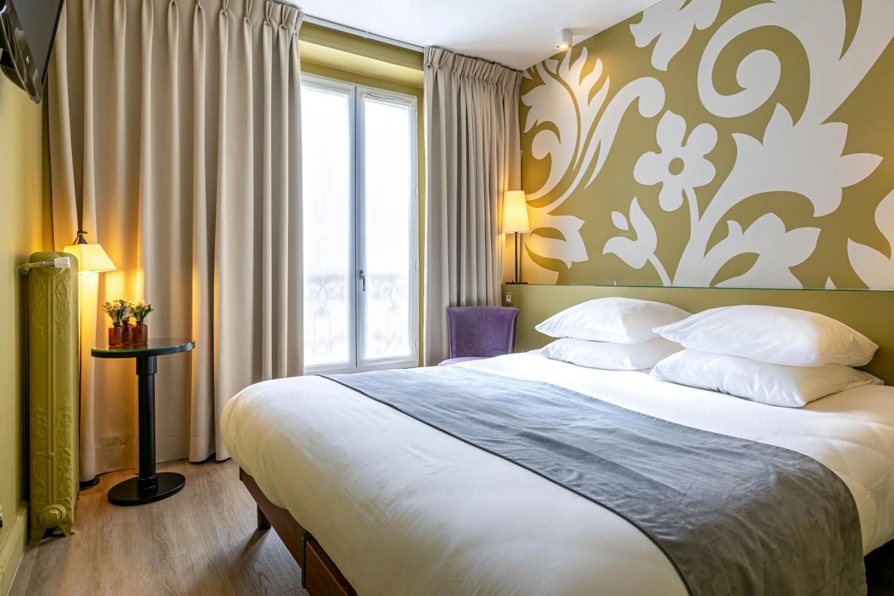 Bedroom, Bed in Gardette Park Hotel