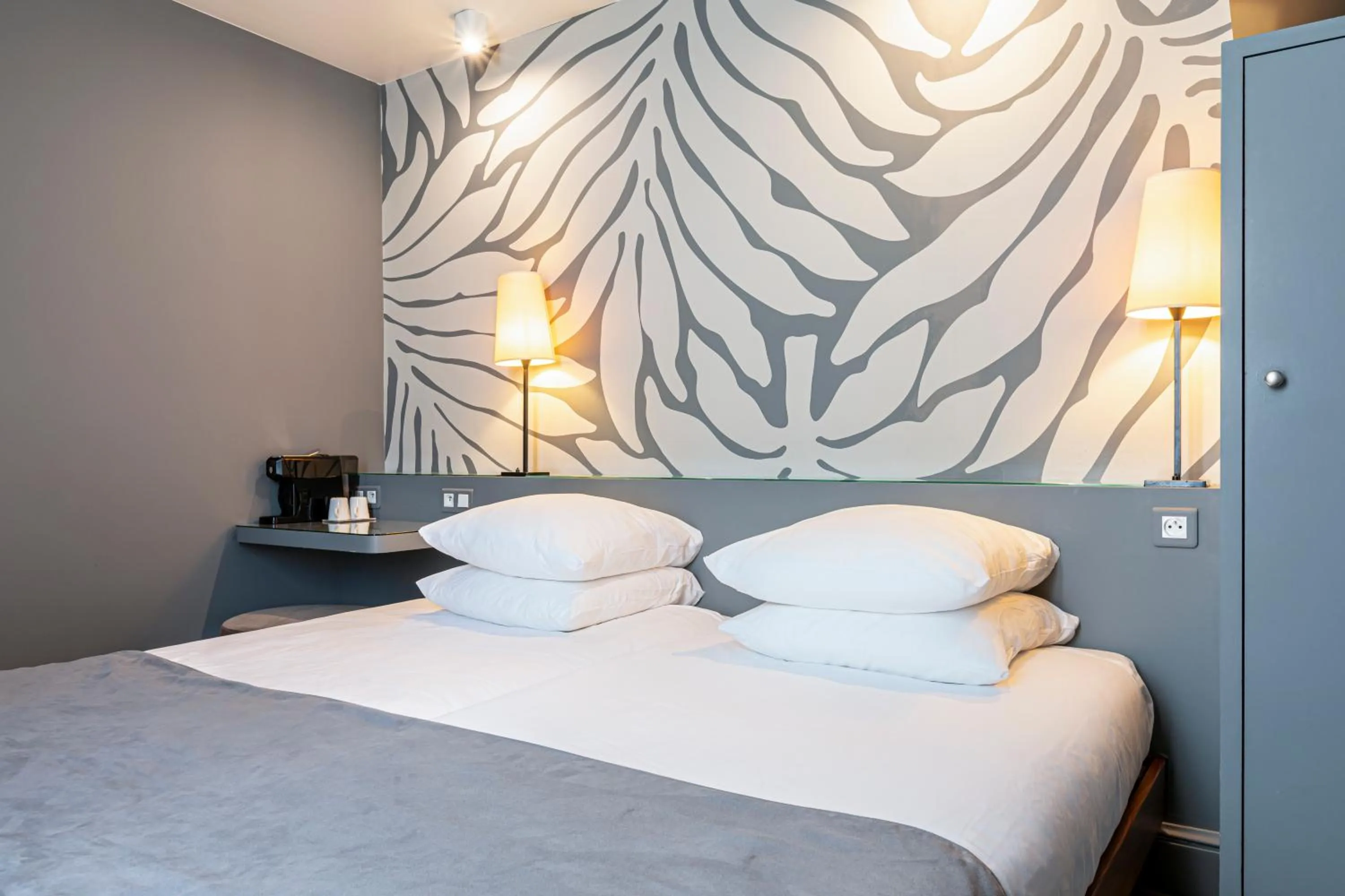 Bedroom, Bed in Gardette Park Hotel