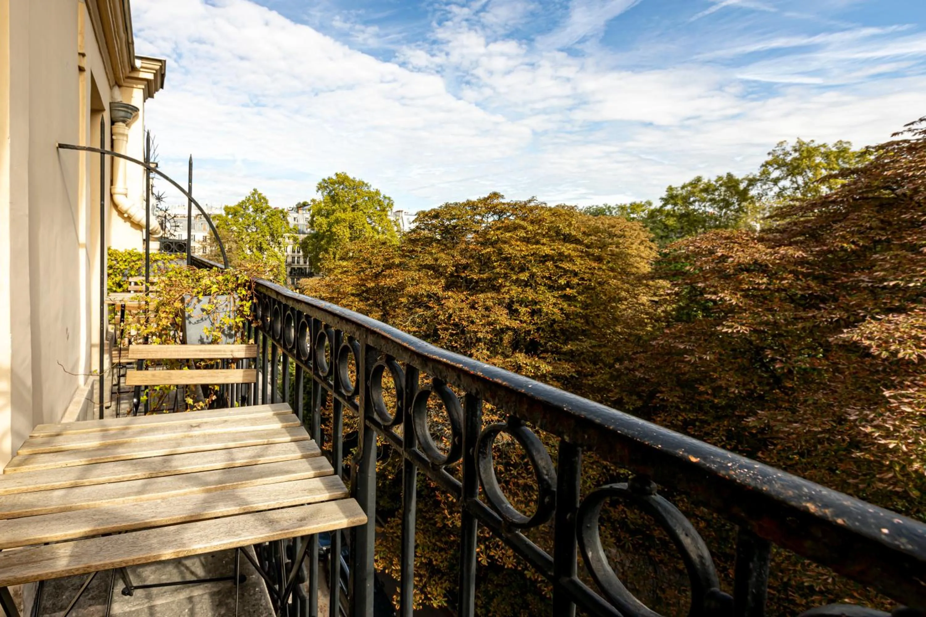 Patio in Gardette Park Hotel