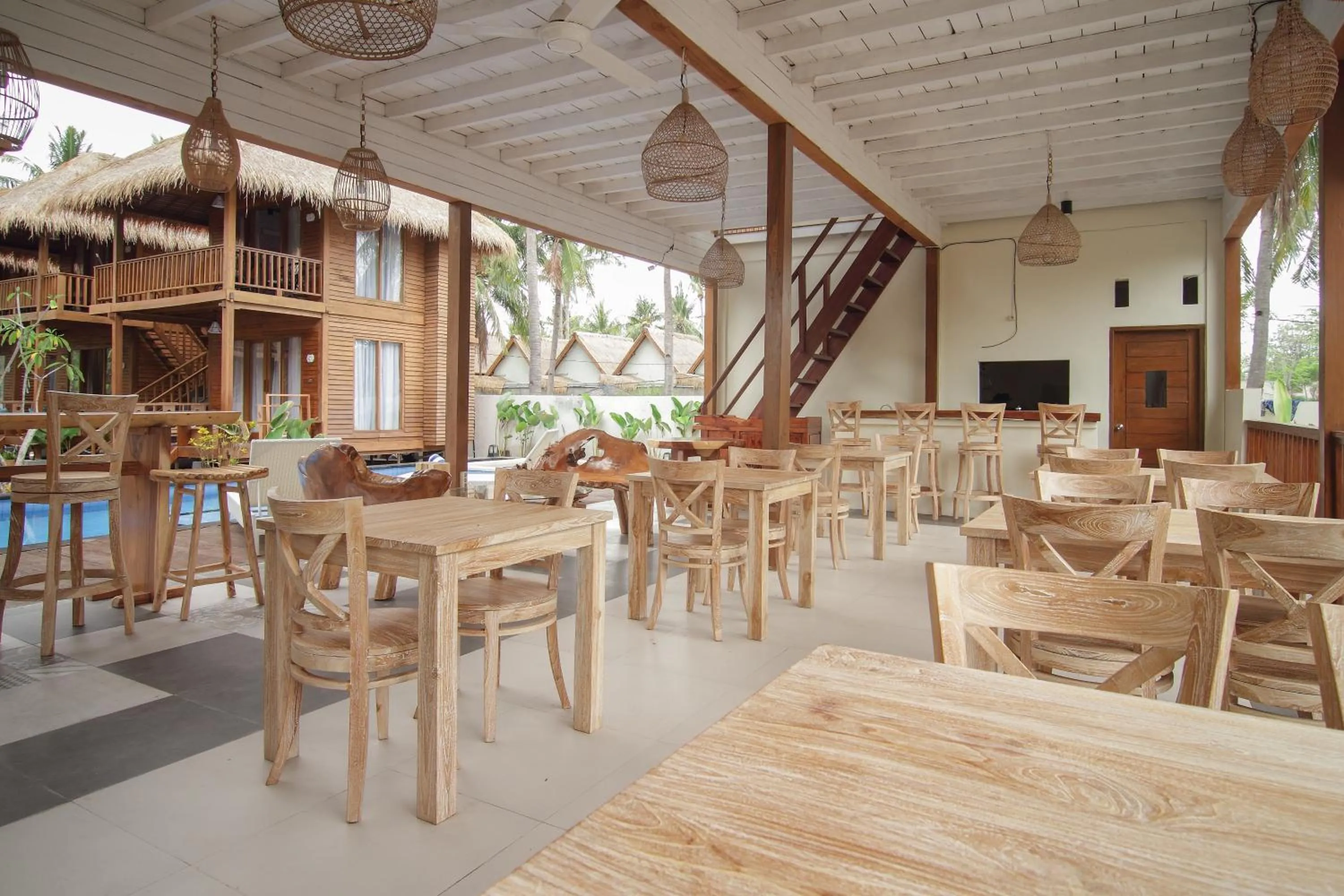 Restaurant/places to eat in Sadev Resort