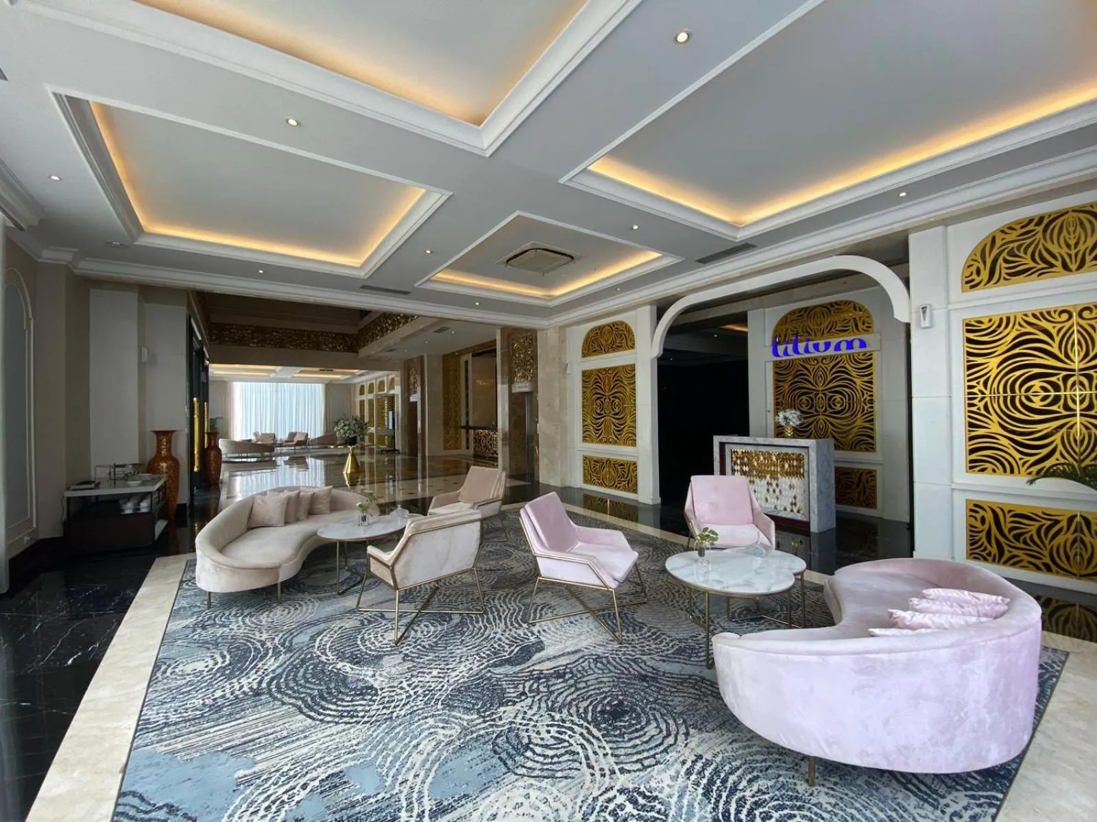 Lobby or reception in The Grantage Hotel & Sky Lounge
