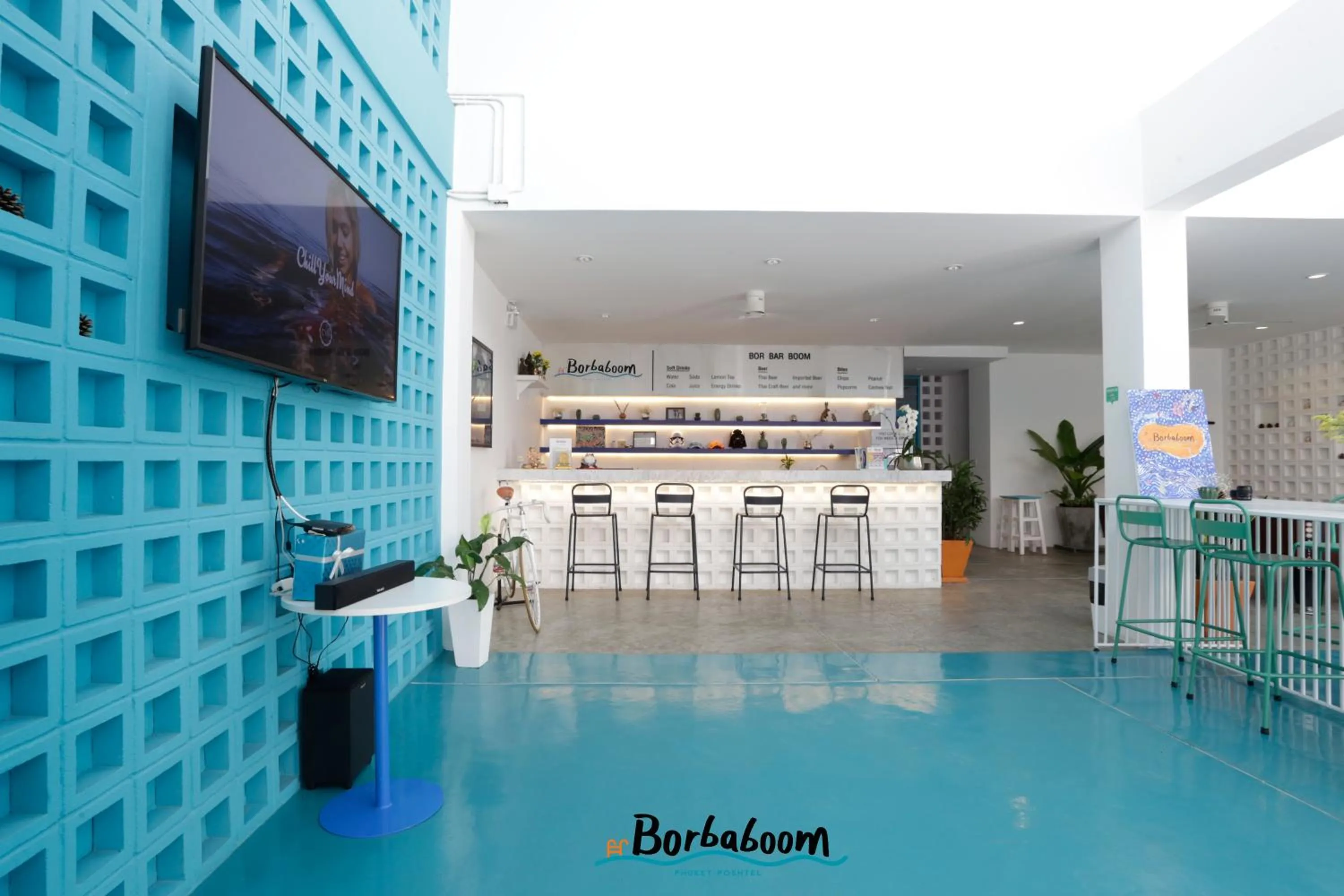 Communal lounge/ TV room in Borbaboom Phuket Poshtel & Hostel