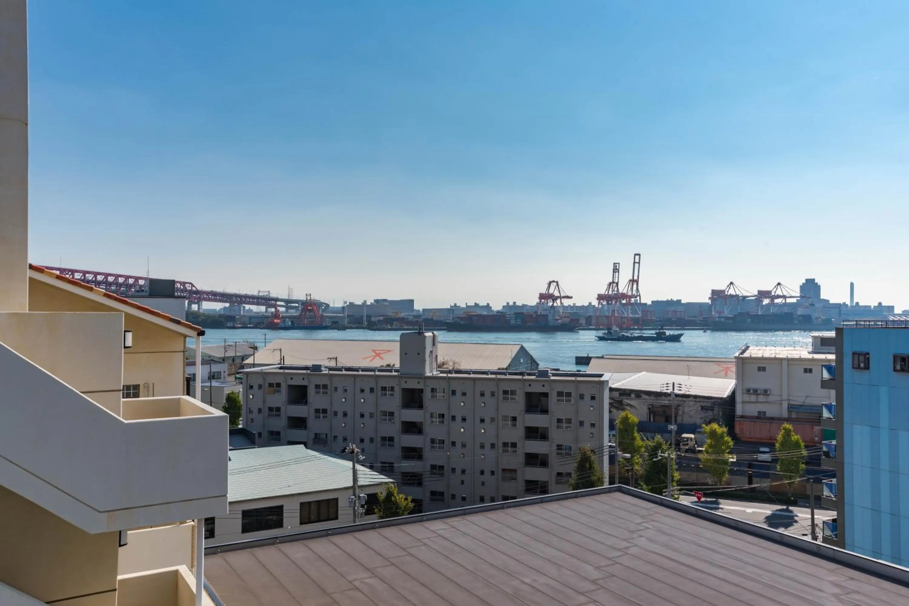 Universal Bay Condominium