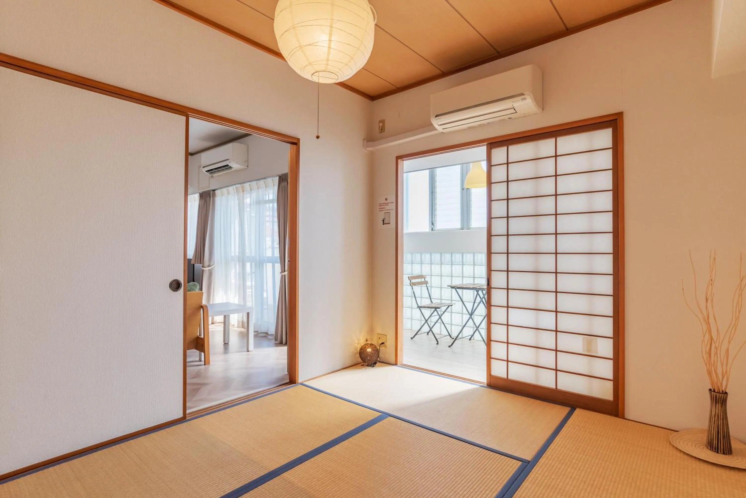 Universal Bay Condominium