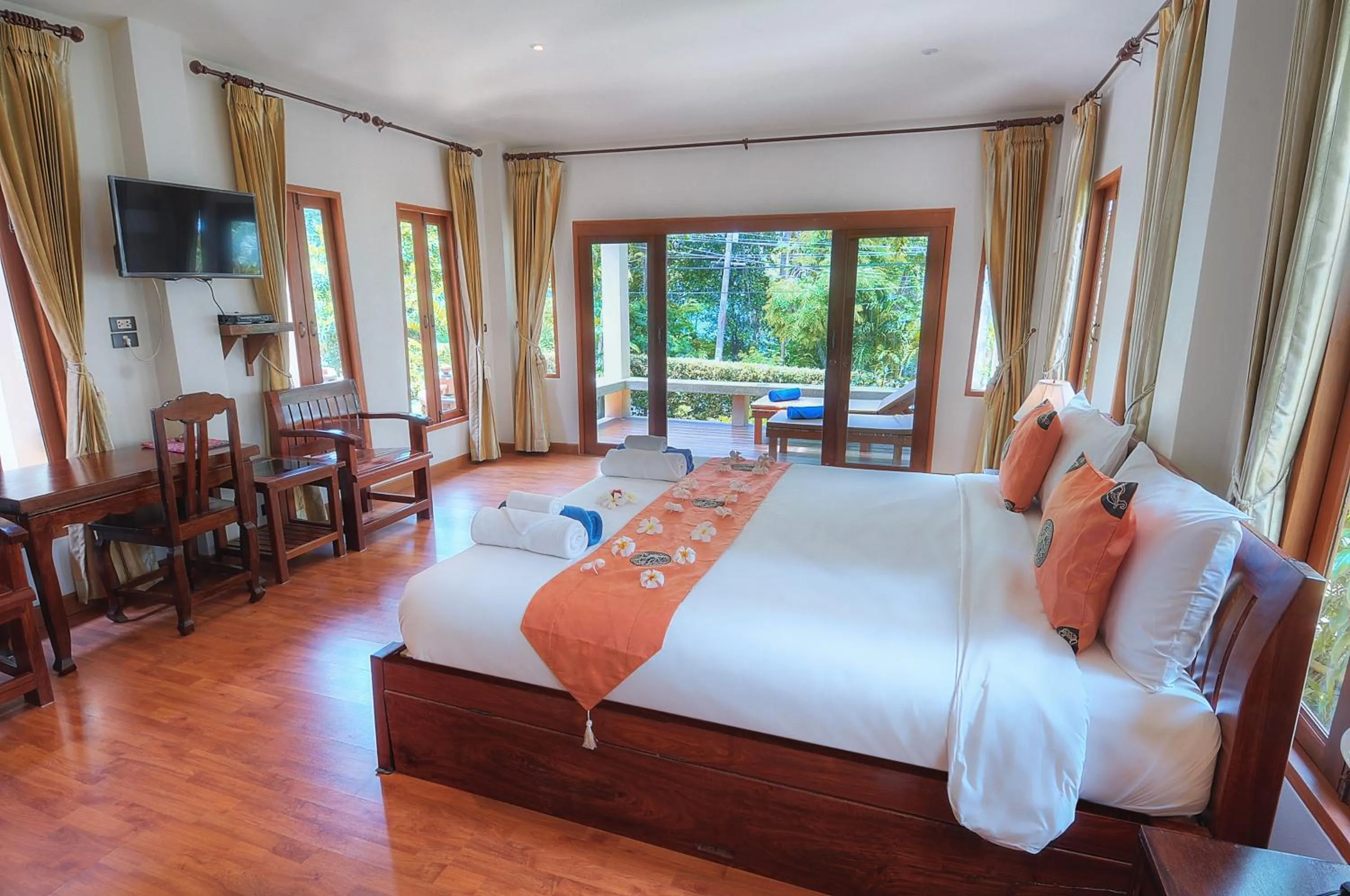 Photo of the whole room, Bed in Khanom Hill Resort