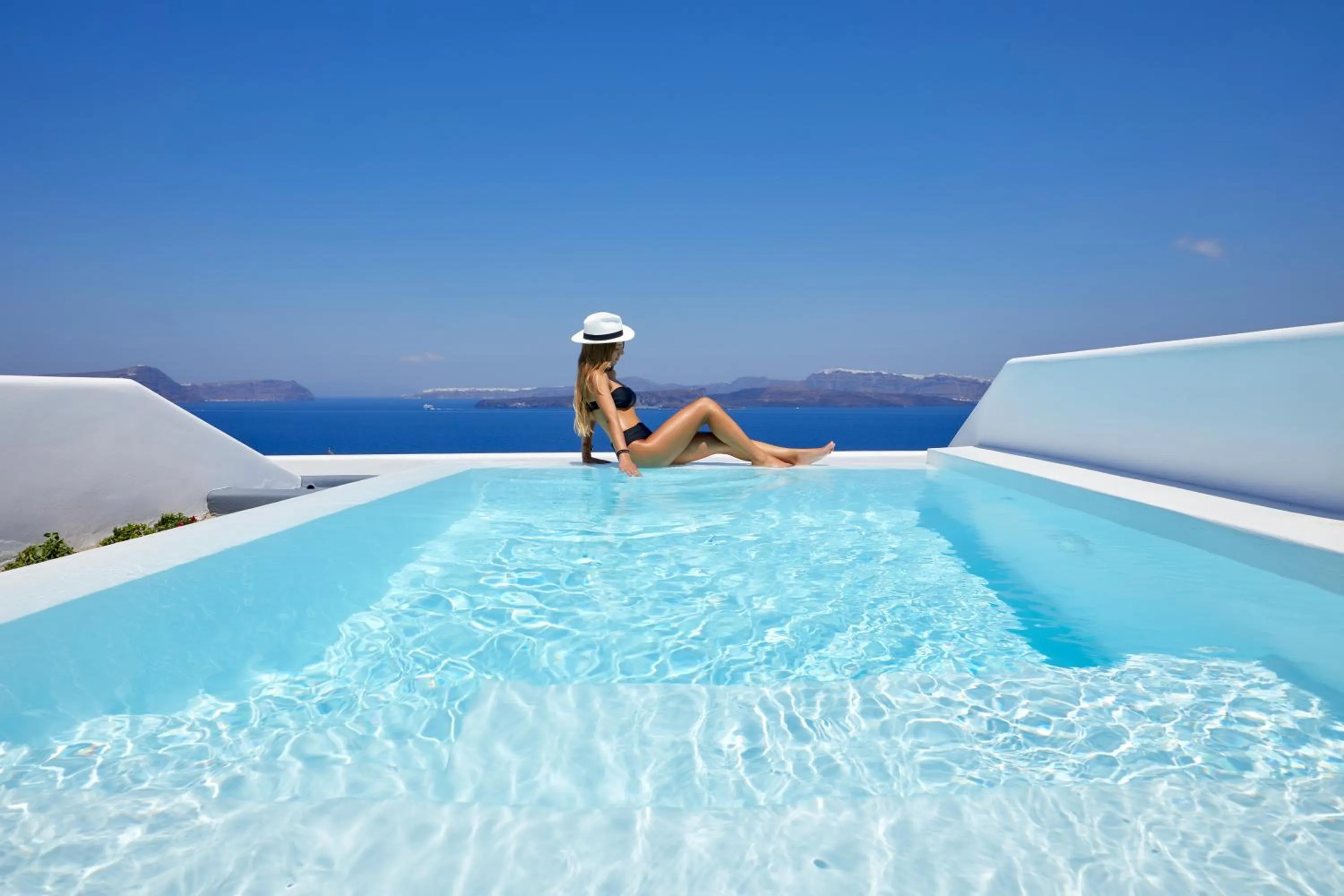 People in Phos The Boutique