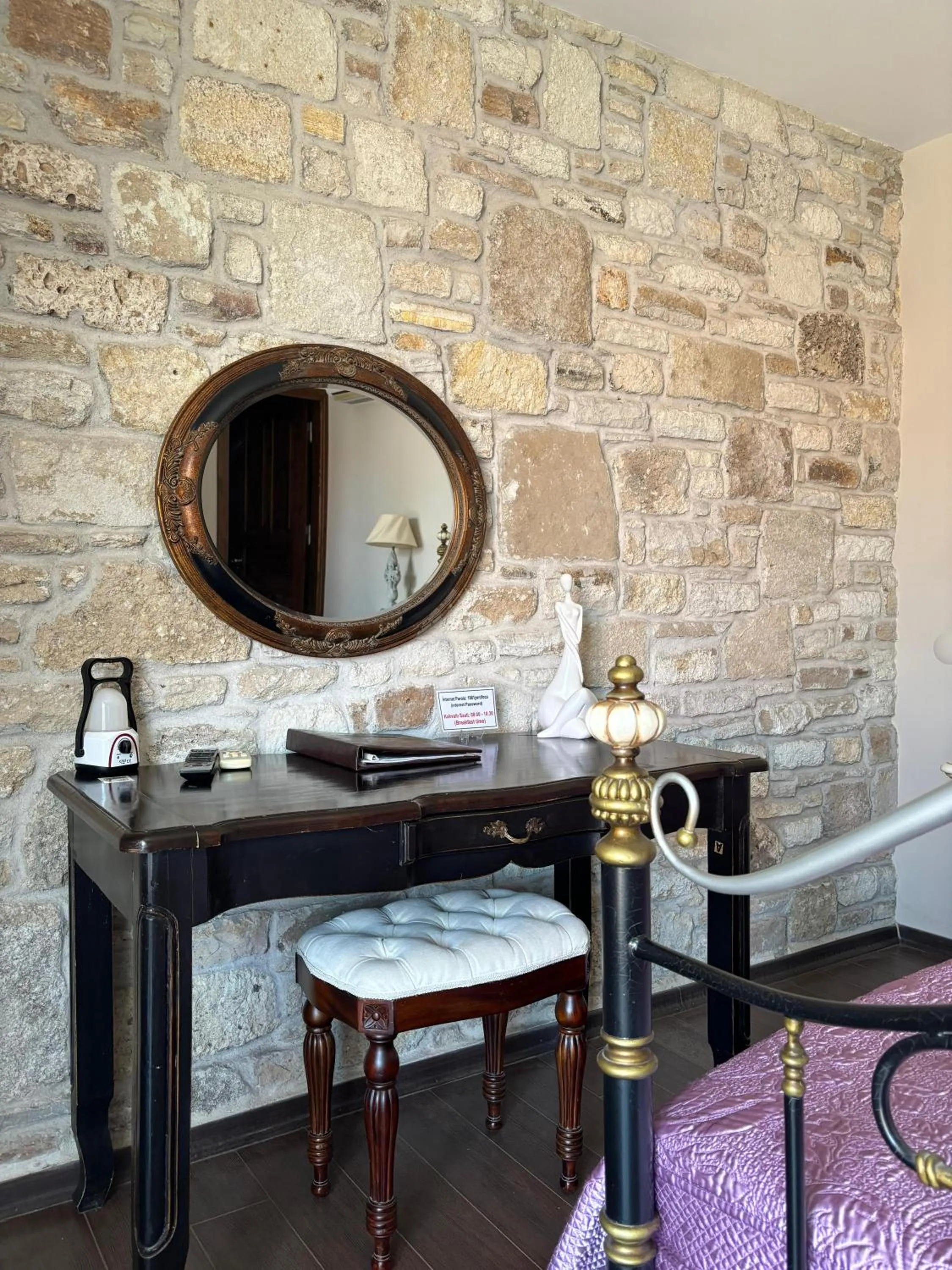 Photo of the whole room in Griffon Hotel