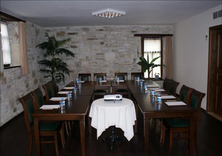Business facilities in Griffon Hotel
