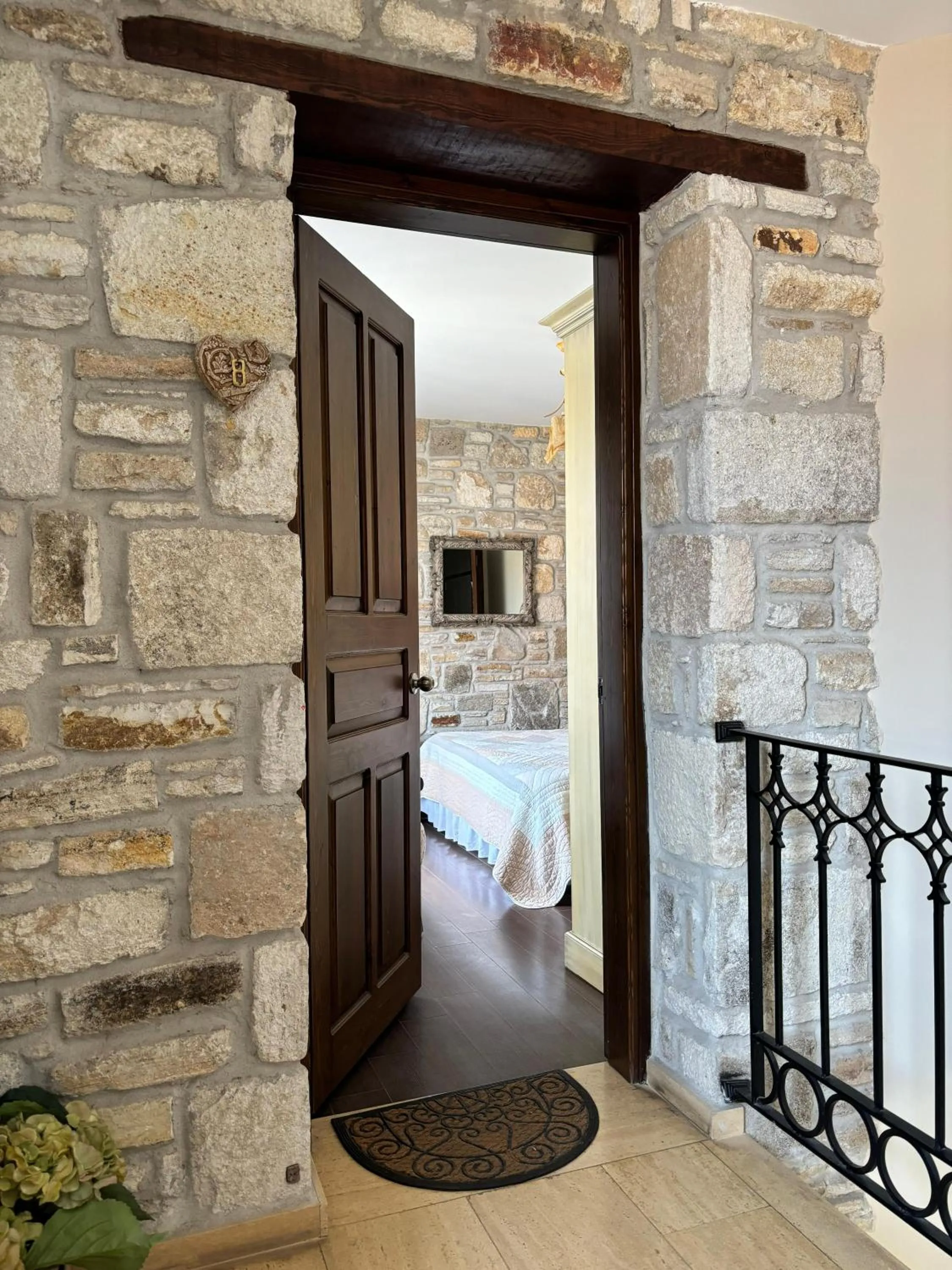 Photo of the whole room in Griffon Hotel