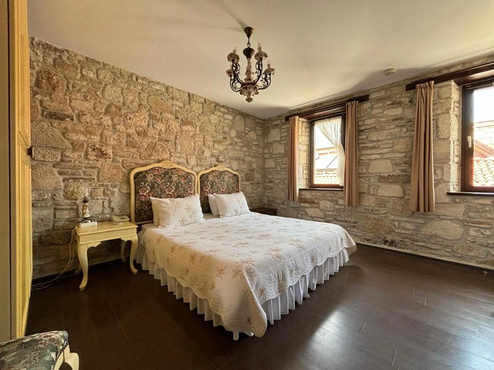 Photo of the whole room, Bed in Griffon Hotel