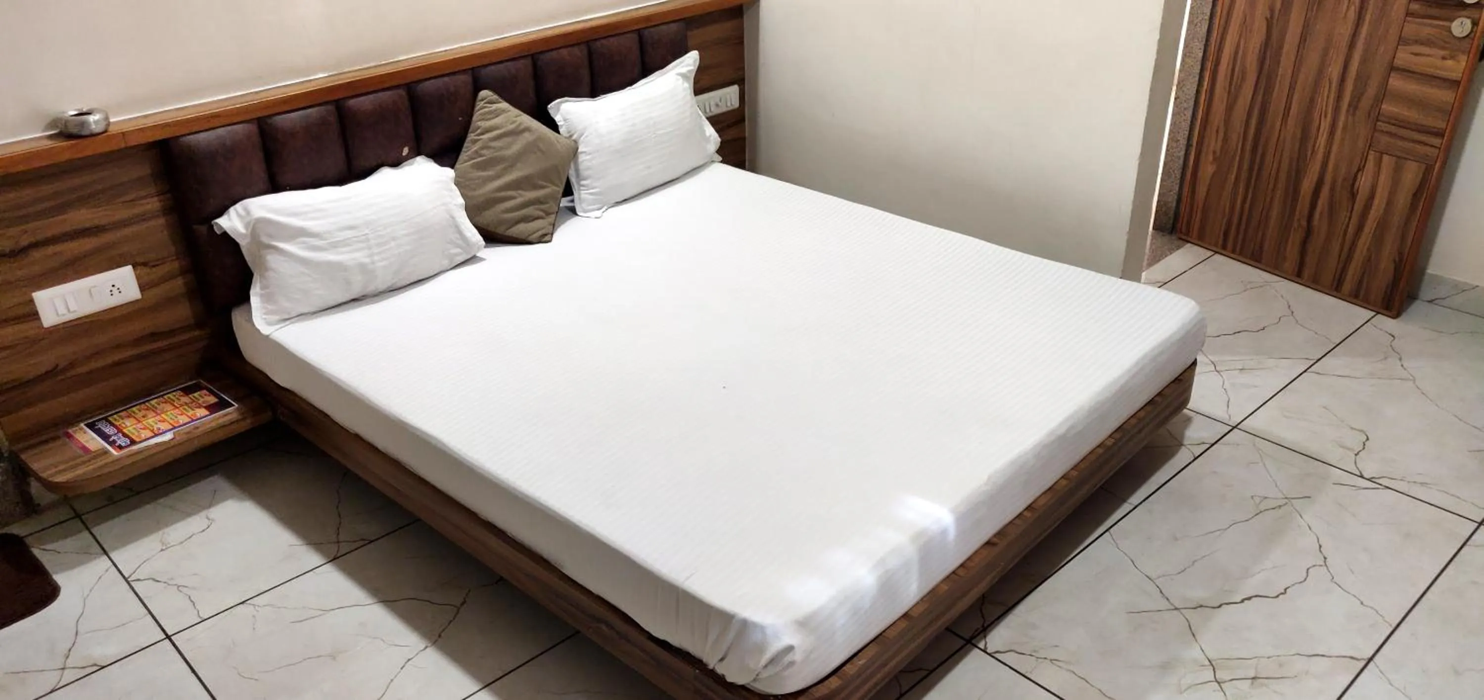 Bedroom, Bed in Hotel Milan