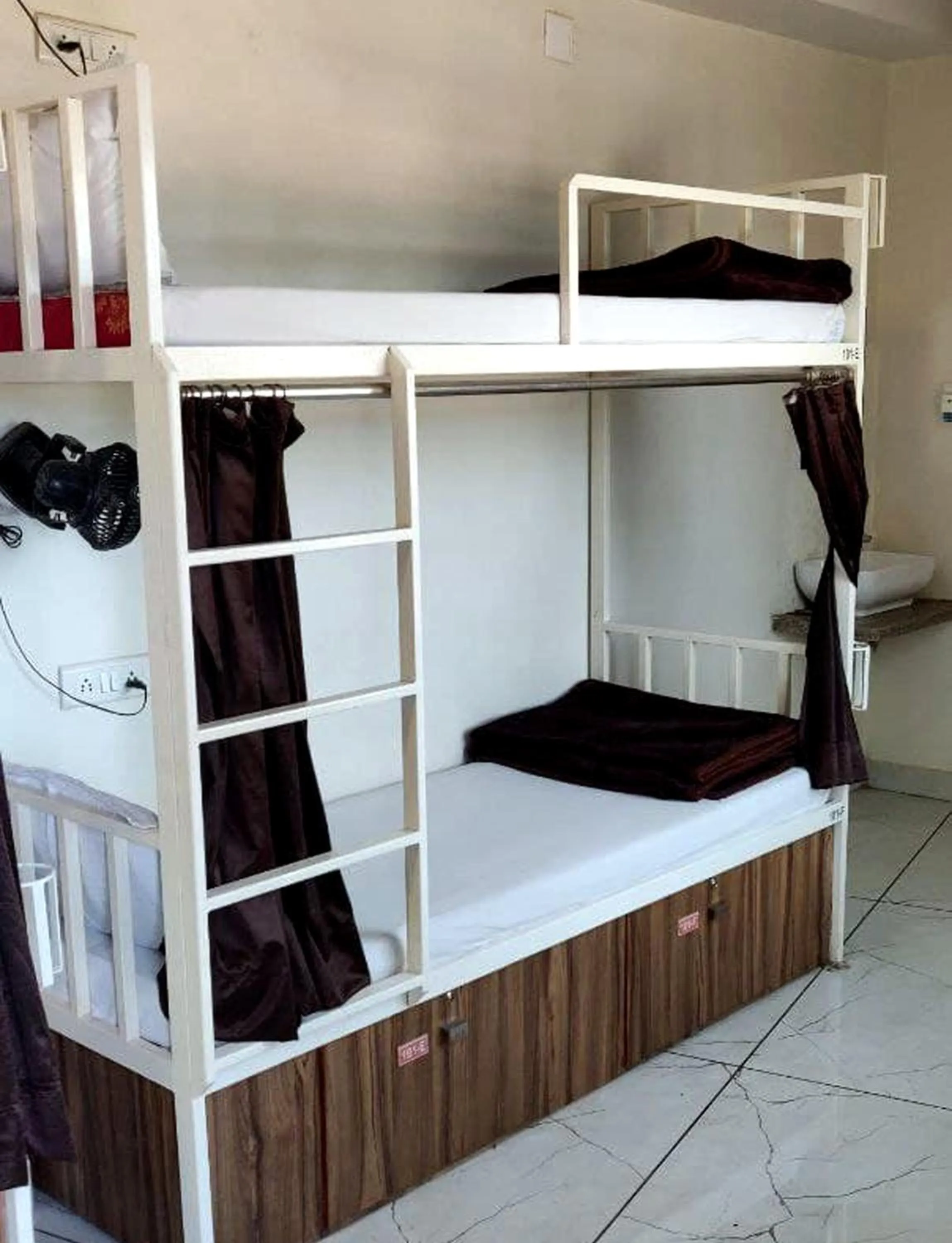 bunk bed, Bed in Hotel Milan