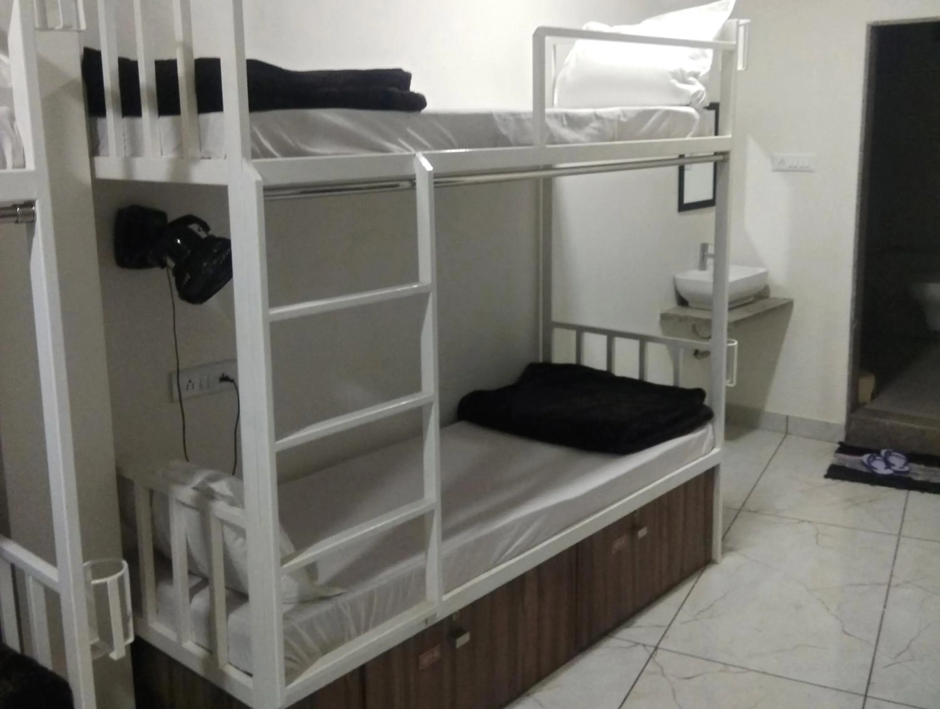 bunk bed, Bed in Hotel Milan