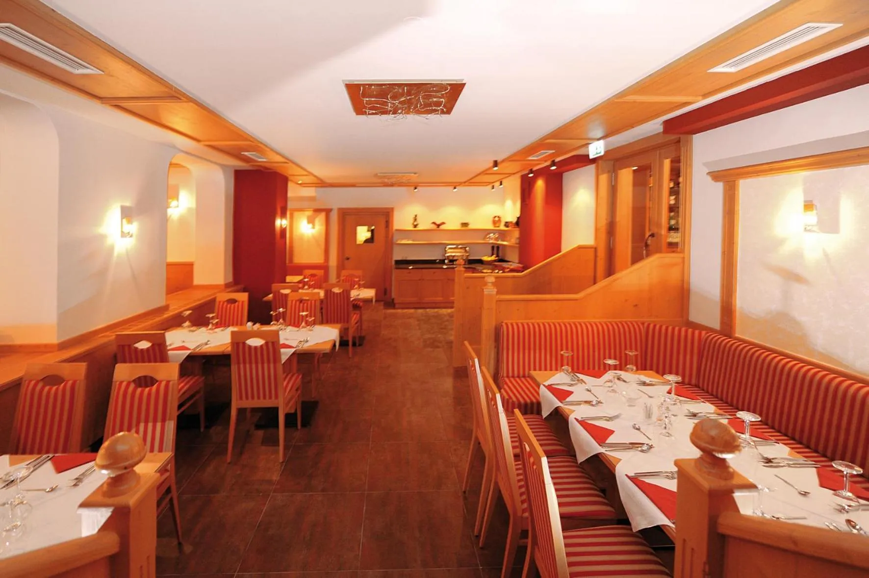 Restaurant/places to eat in König - Joker Card included in Summer