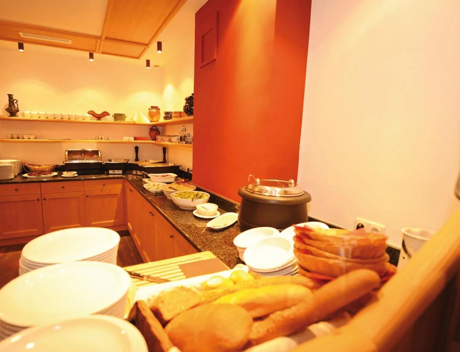 Restaurant/places to eat in König - Joker Card included in Summer