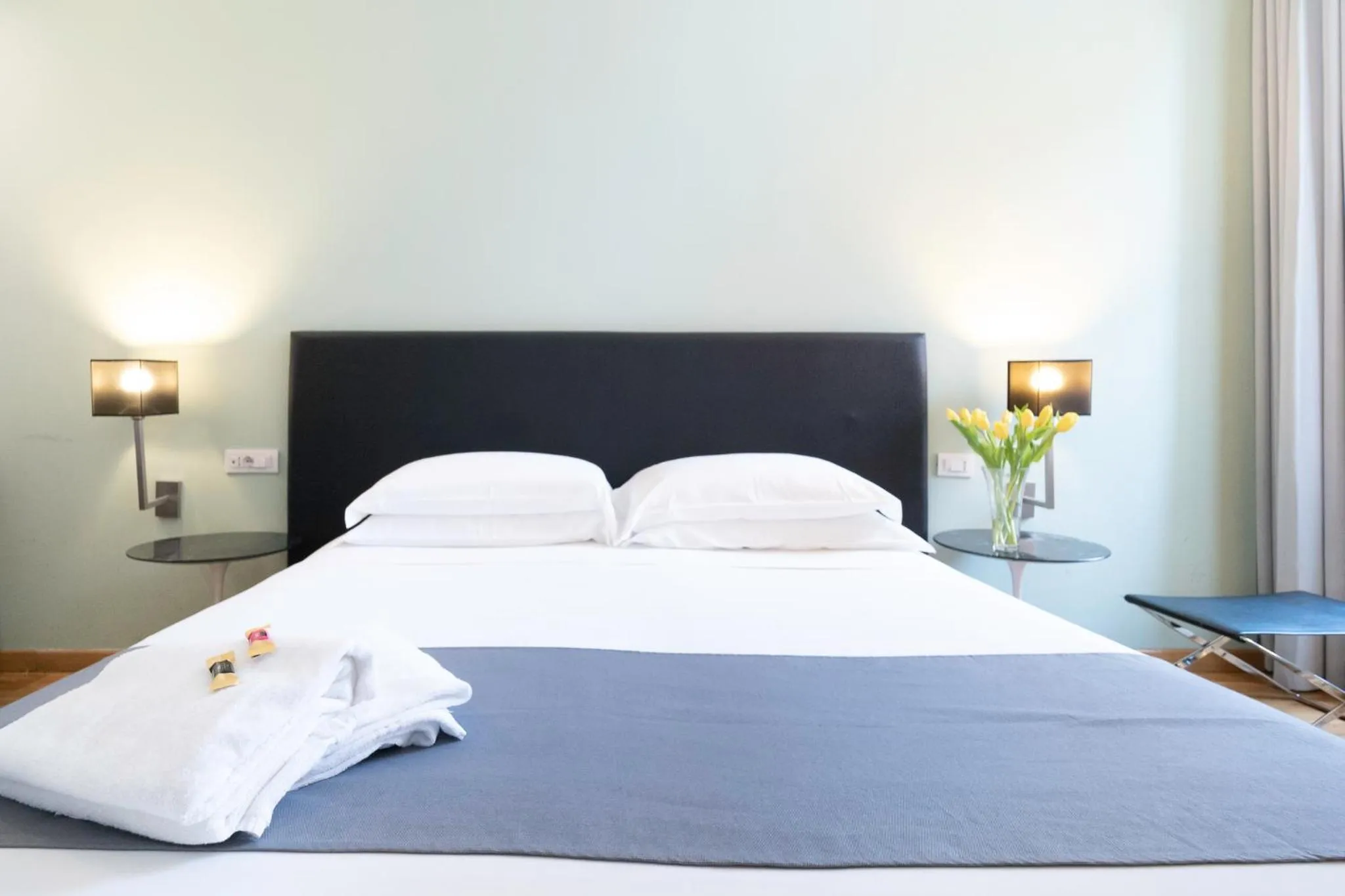 Bedroom, Bed in At Home Townhouse - Filiberto