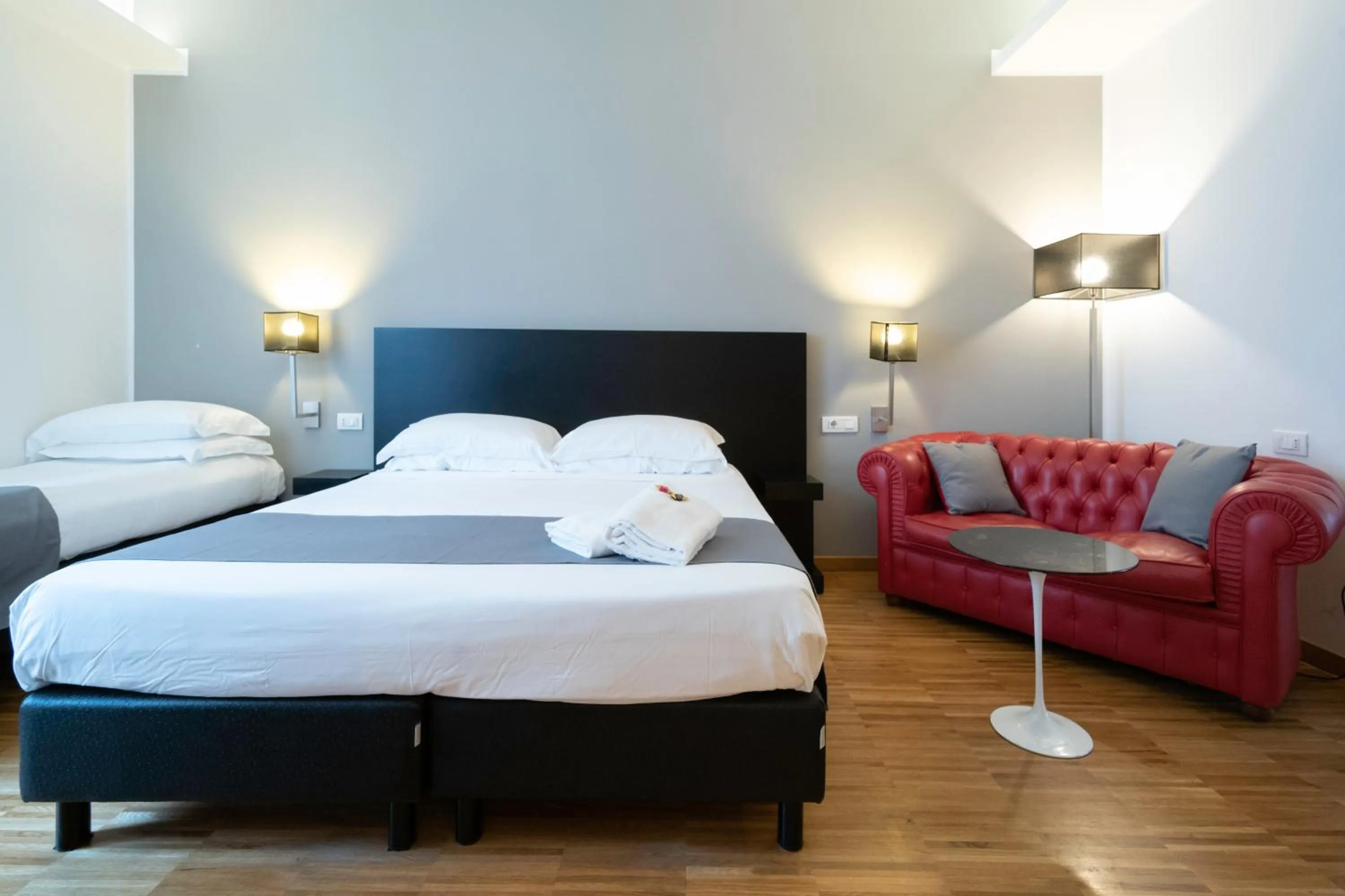 Bedroom, Bed in At Home Townhouse - Filiberto