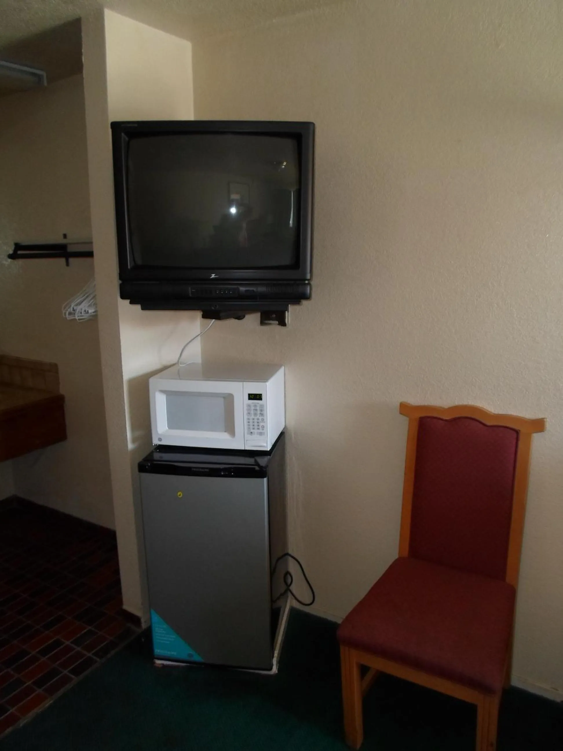 Decorative detail in Budget Inn Morgan Hill