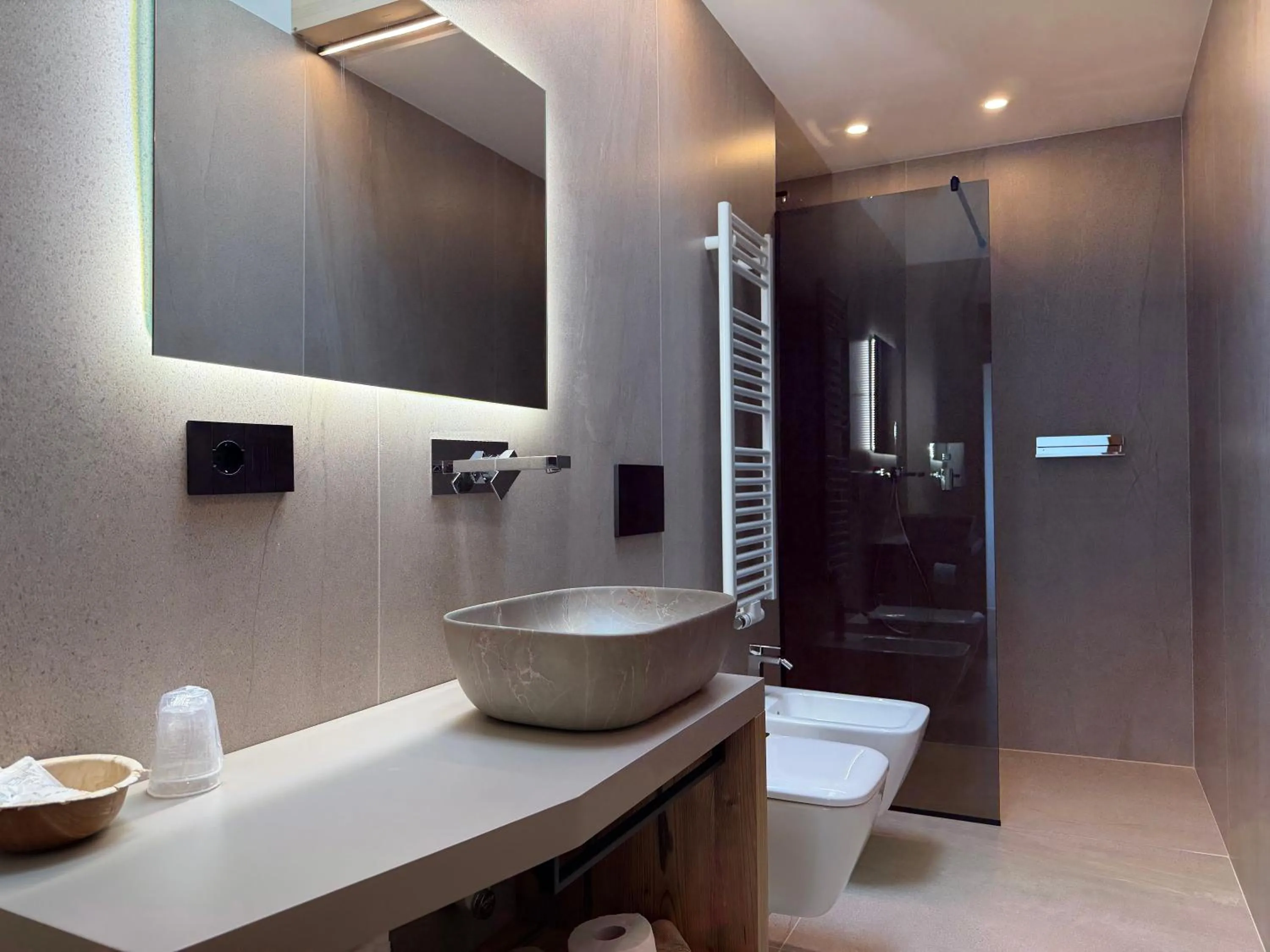 Shower in Liz Hotel & Apartments