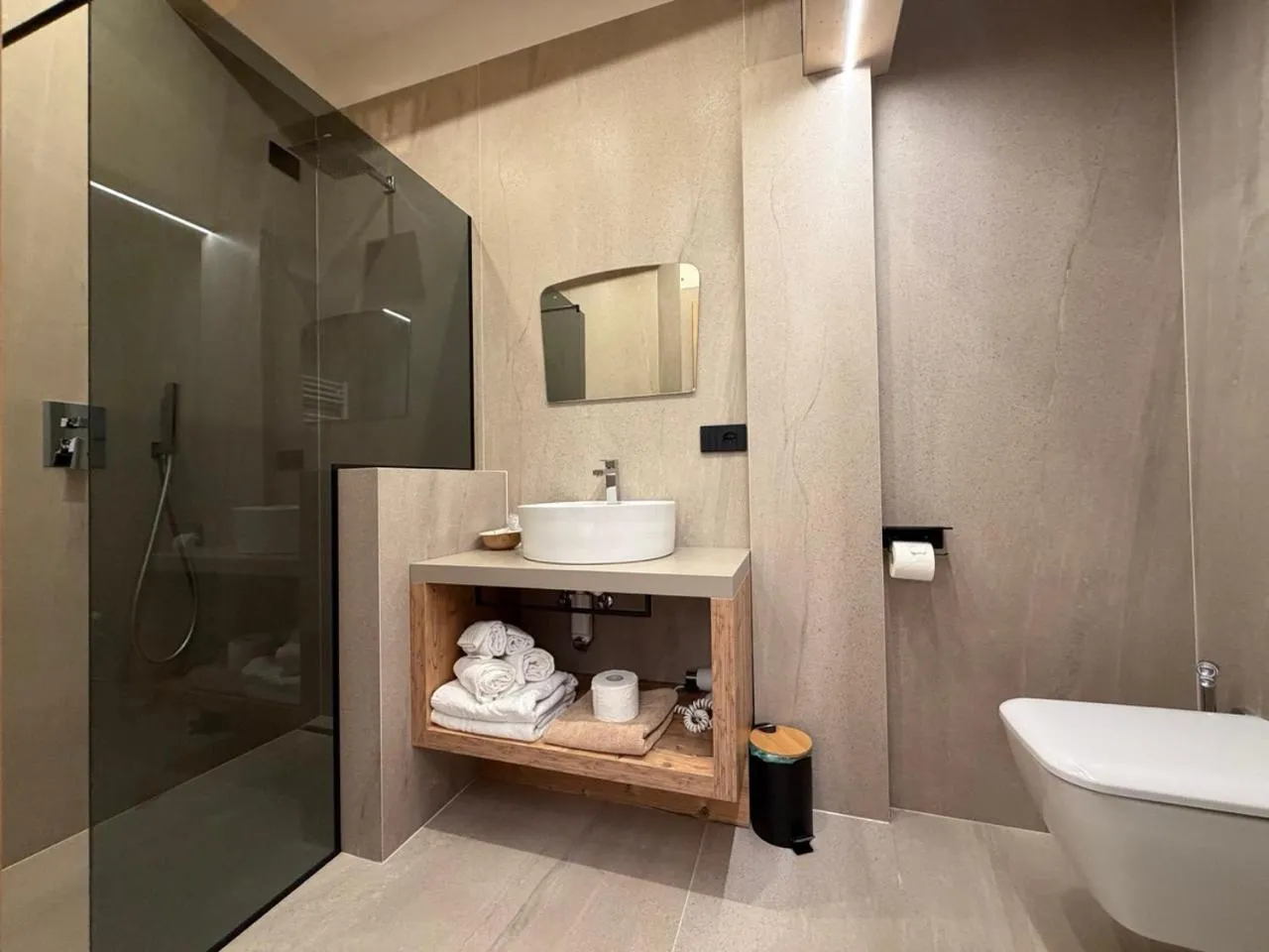 Liz Hotel & Apartments