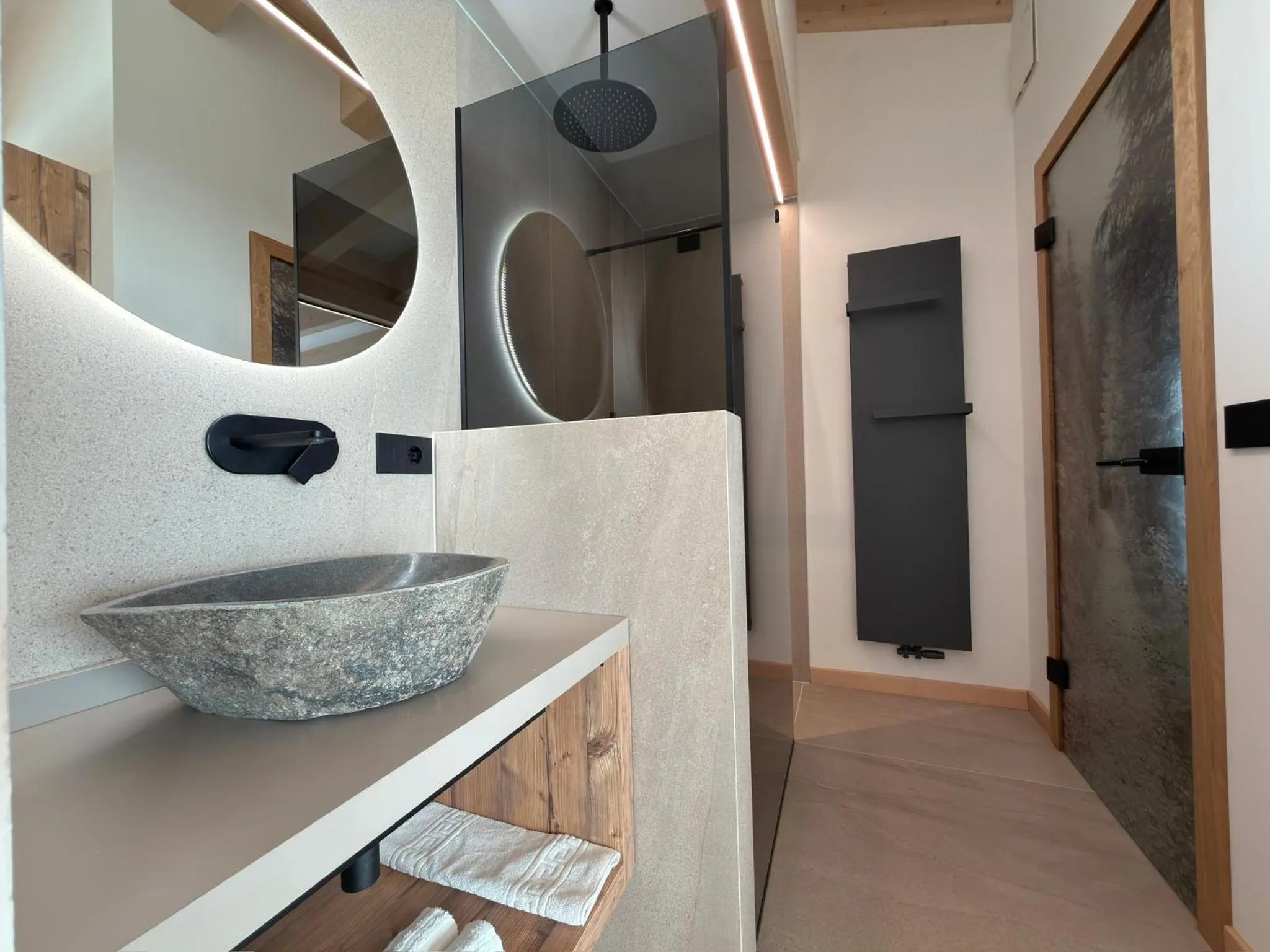 Liz Hotel & Apartments