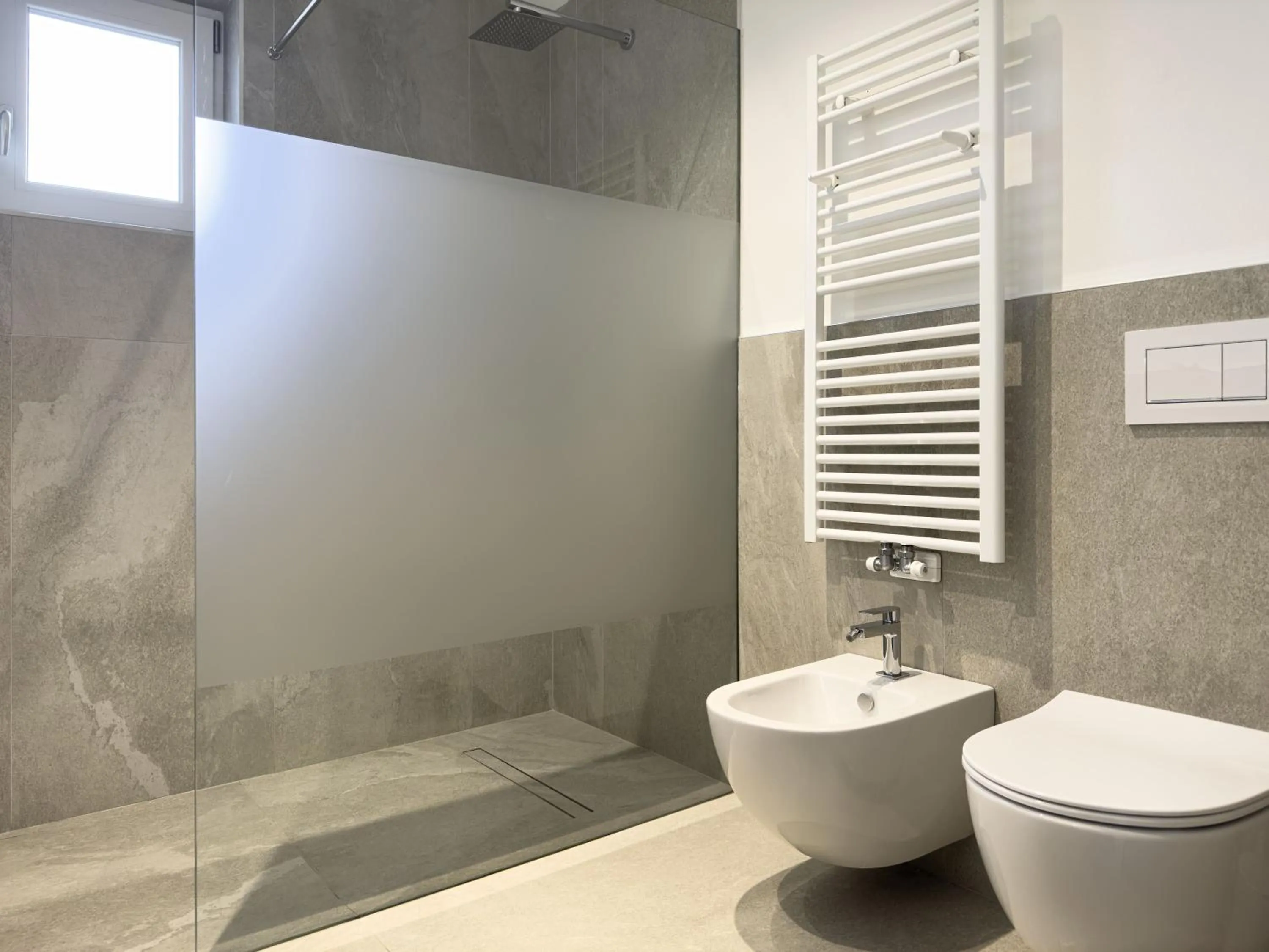 Shower in Liz Hotel & Apartments