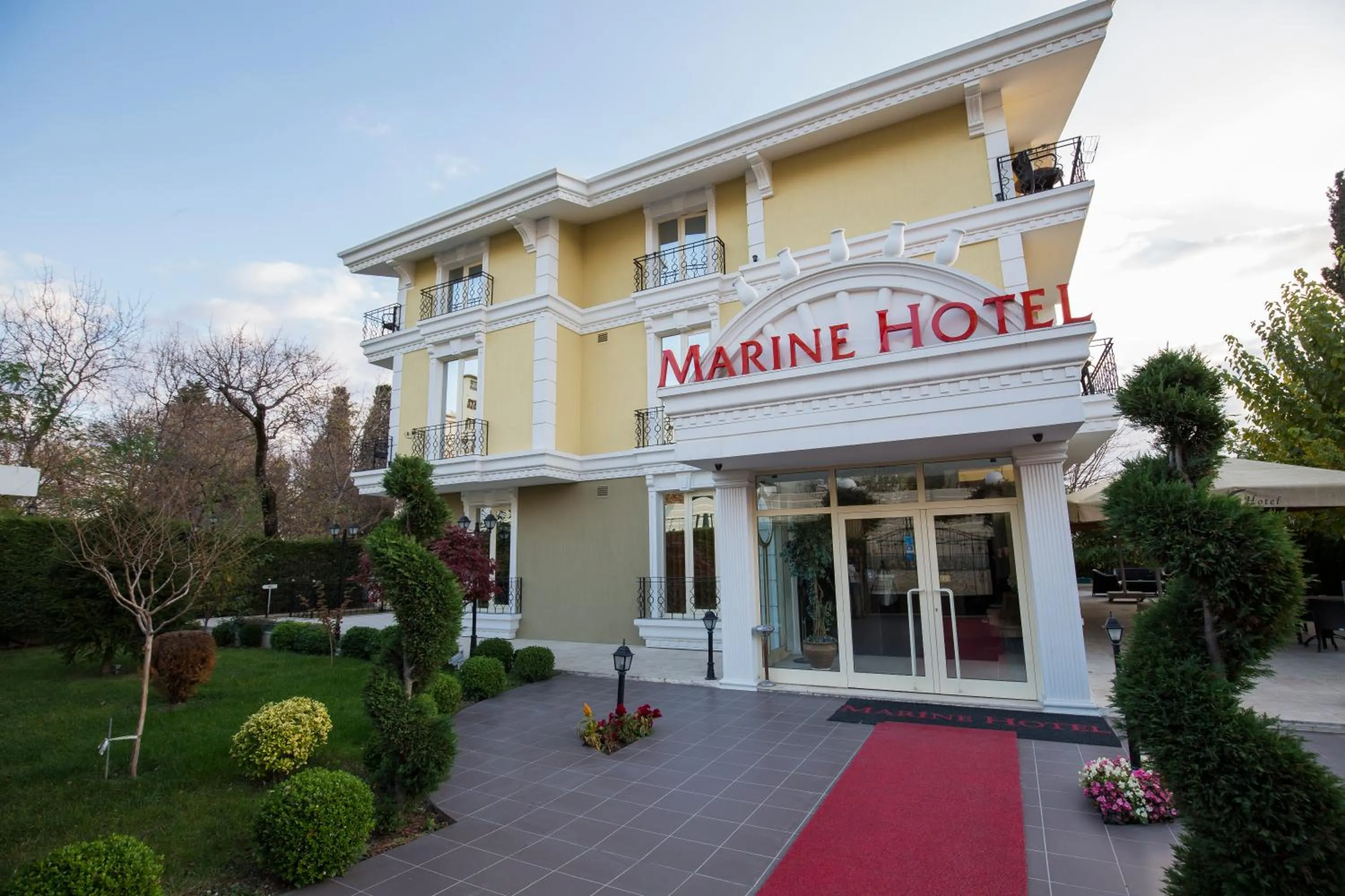 Facade/entrance in Pendik Marine Hotel