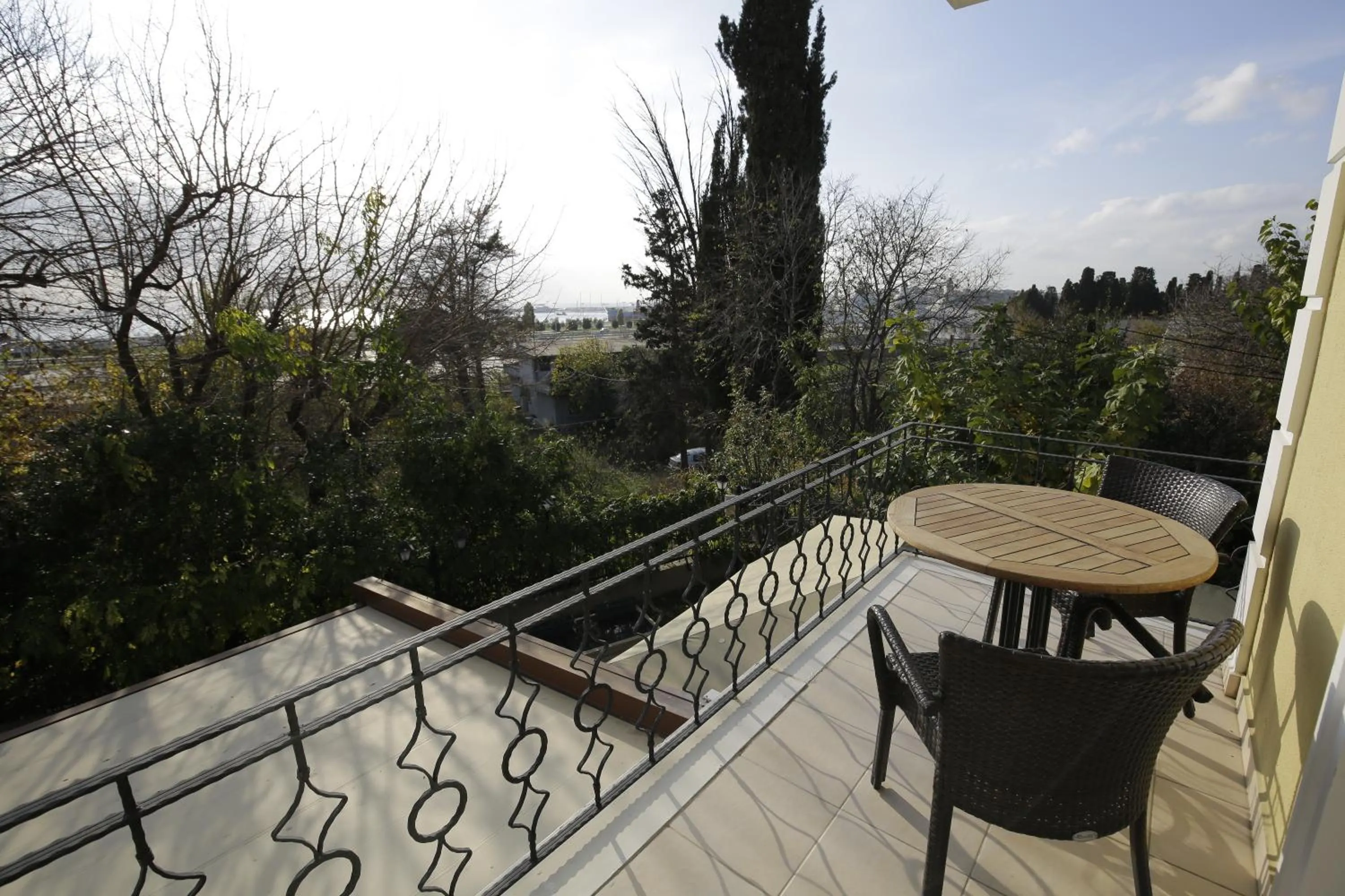Balcony/Terrace in Pendik Marine Hotel