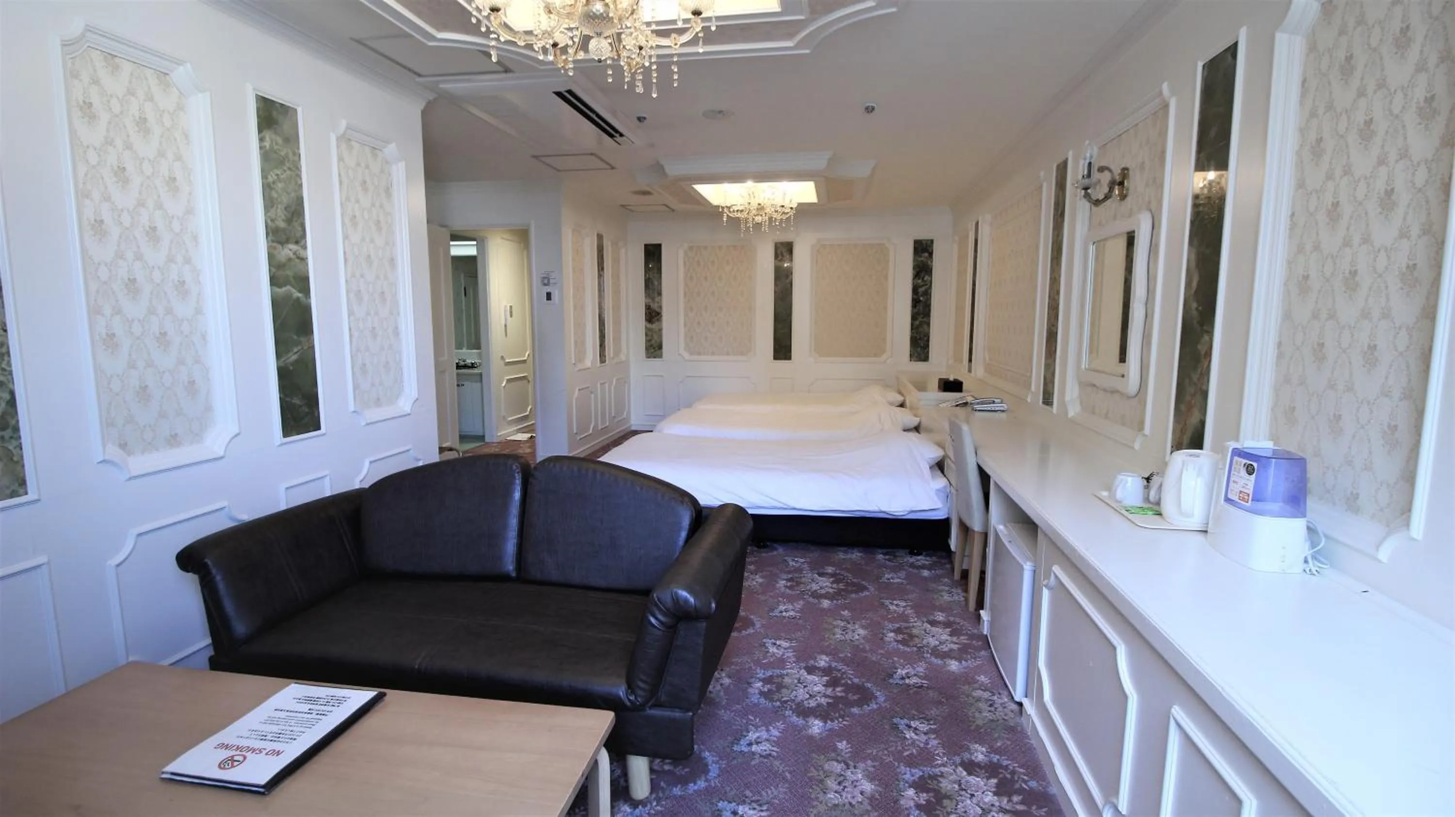 Bed in Royal Hotel Shinokubo