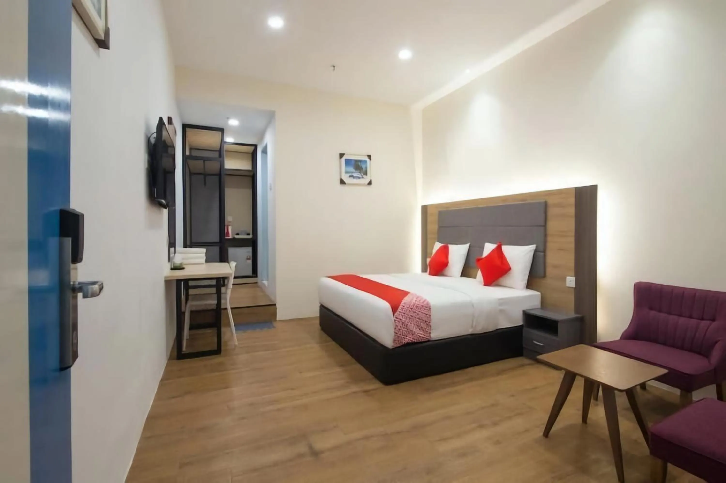 View (from property/room), Bed in Agape Hotel Selayang